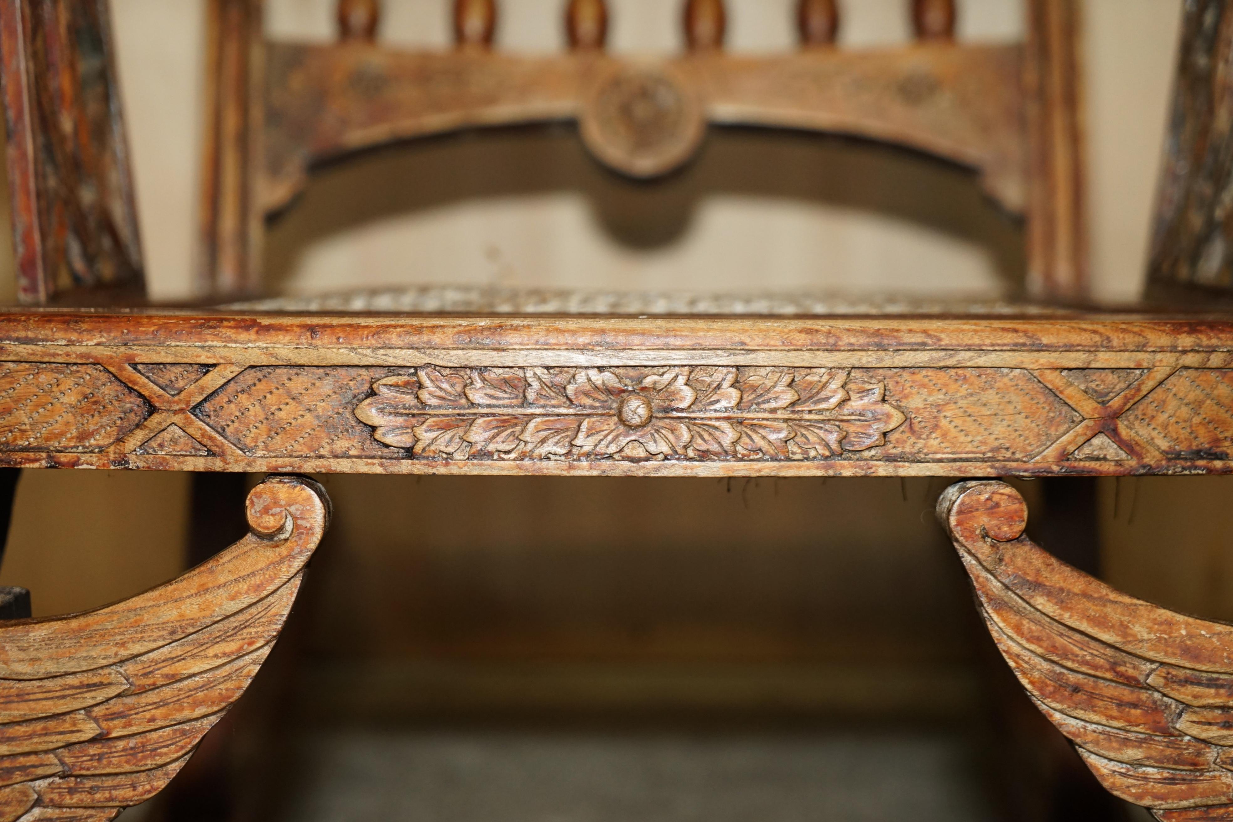 Sillón balancín tibetano original tallado a mano Pieza de coleccionista imprescindible en venta 6