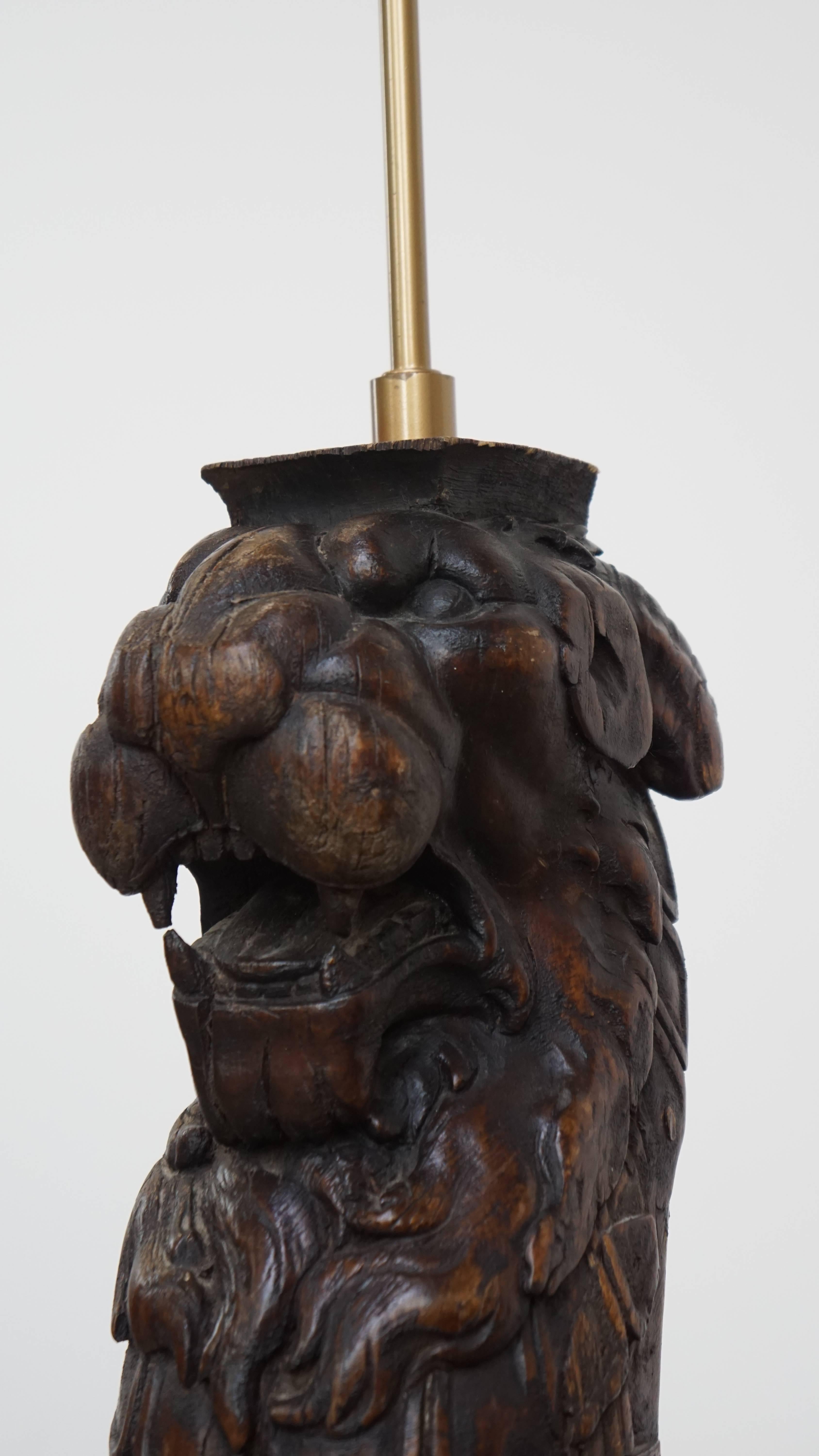 Hand-Carved Antique Wooden Floor Lamp with Lion Head In Fair Condition For Sale In Harderwijk, NL
