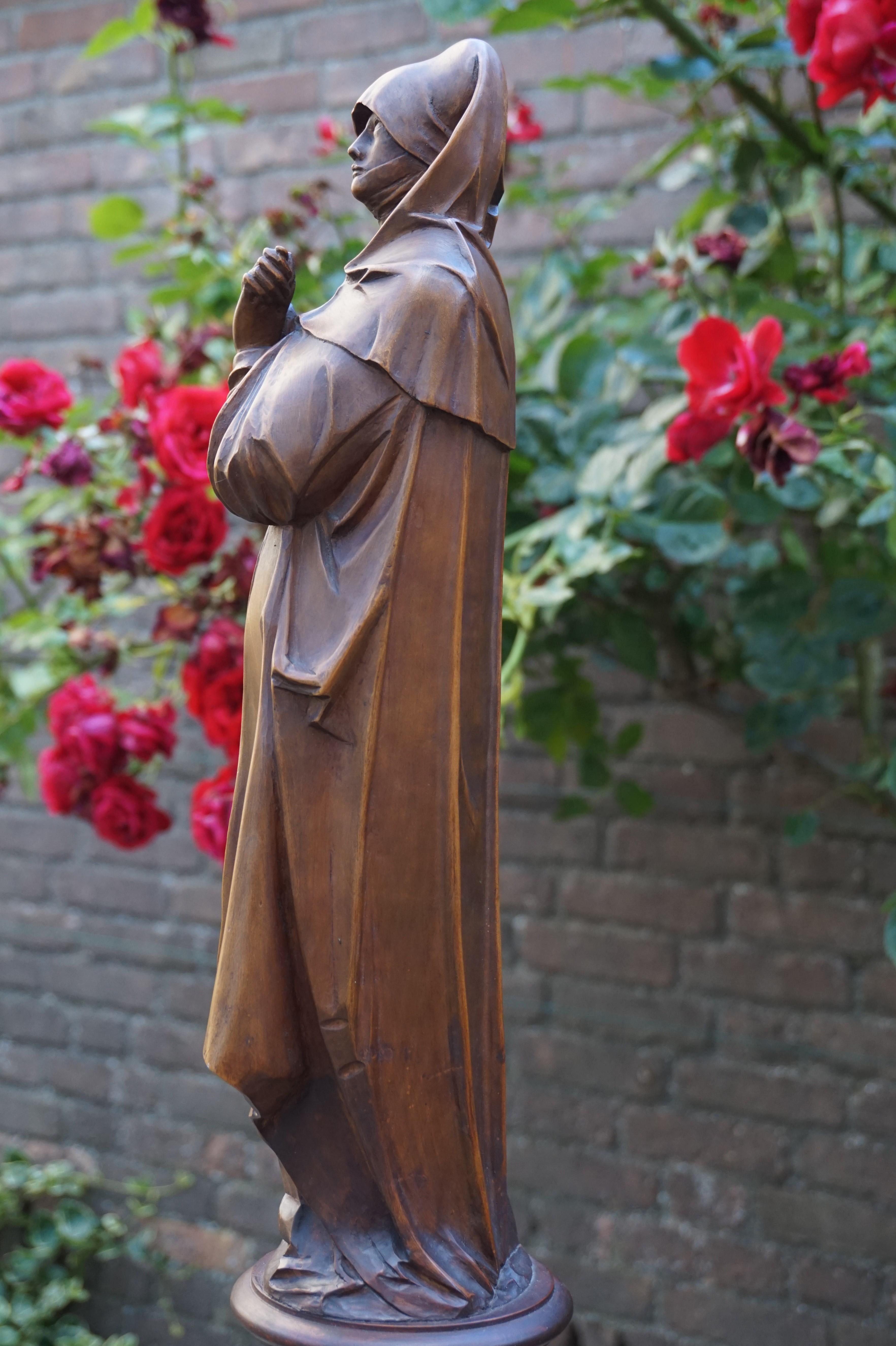 Hand Carved Antique Wooden Statuette / Sculpture of Saint Teresa of Avila/ Jesus In Excellent Condition In Lisse, NL