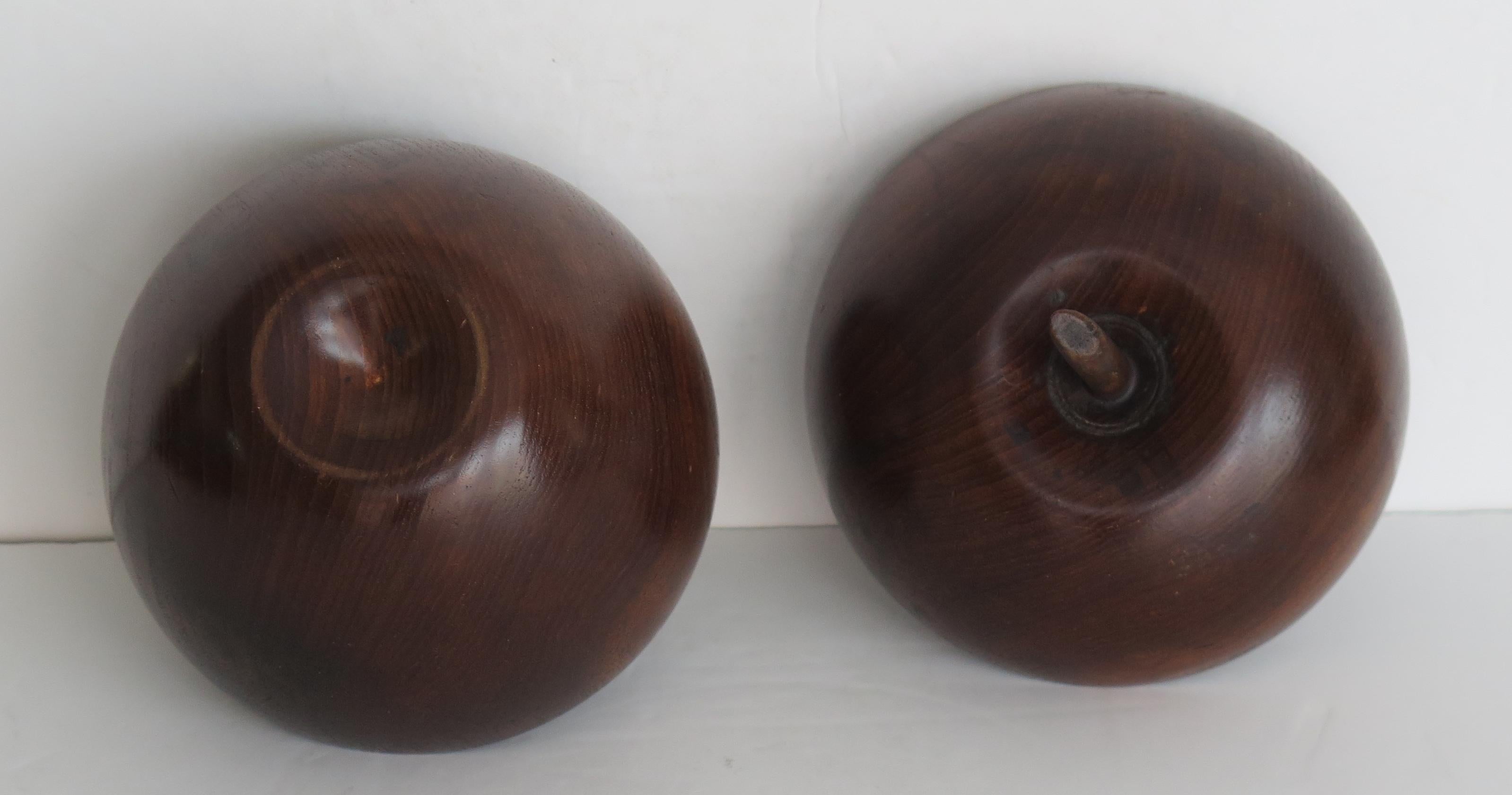 Hand Carved Apple Box or Tea Caddy in Fruitwood, Circa 1940 3