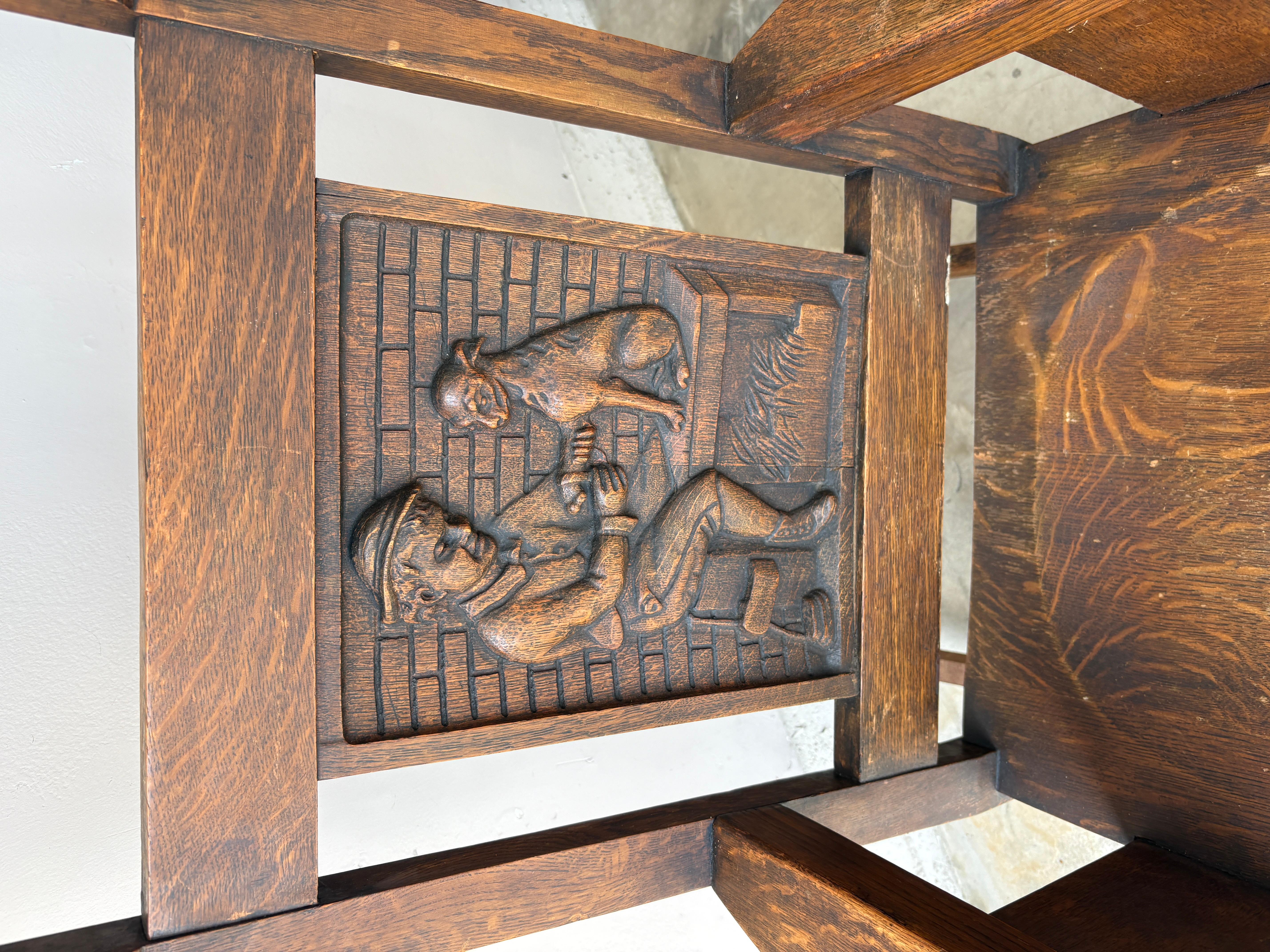 Chien et vétérinaire sculptés à la main. Début du 20e siècle.

Très beau design, idéal pour un vétérinaire ou un amoureux des animaux.