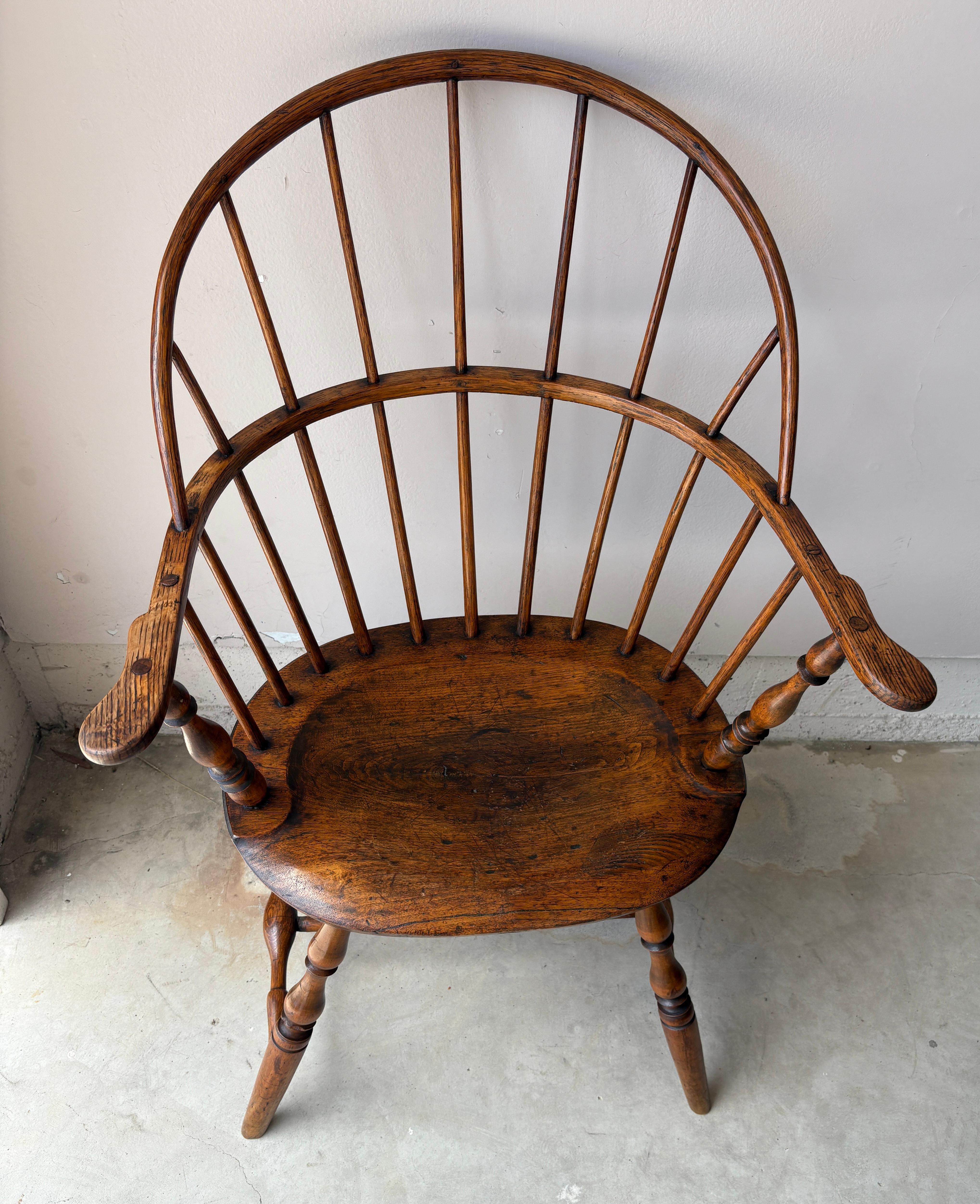Bois Chaise à bascule pour chiens et vétérinaires, sculptée à la main, Art Carved en vente