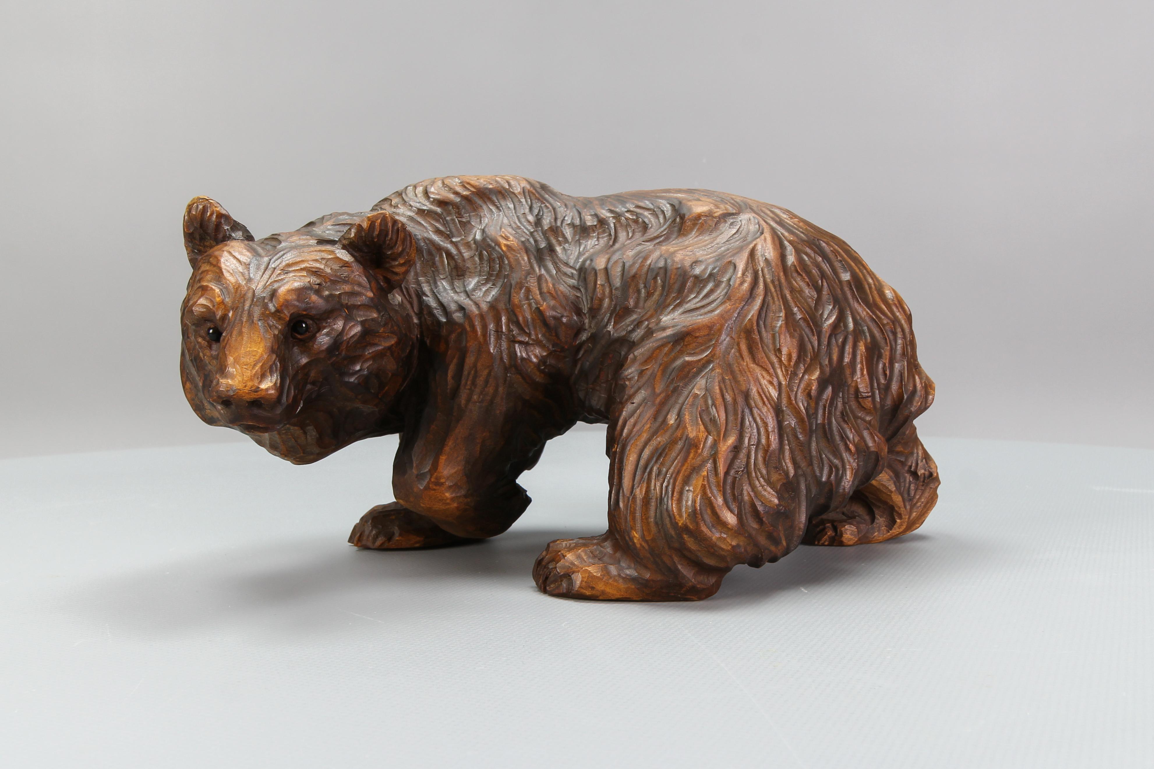 Hand Carved Bear Figure with Glass Eyes, Germany, circa 1930s For Sale 6