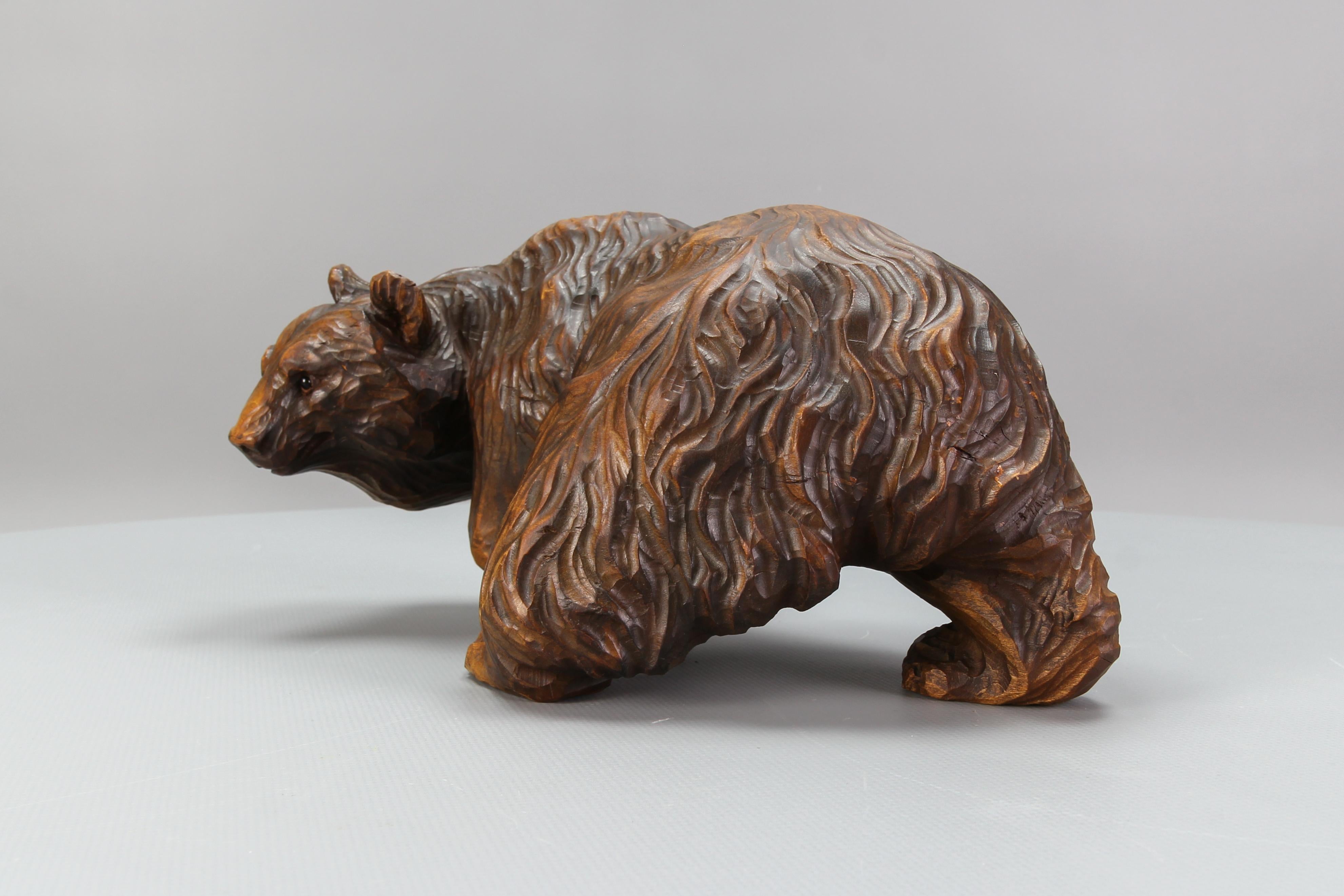 Hand Carved Bear Figure with Glass Eyes, Germany, circa 1930s For Sale 10