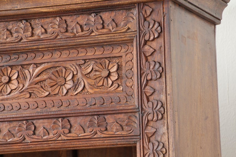 Hand Carved Bookshelf For At 1stdibs, Indian Hand Carved Bookcase