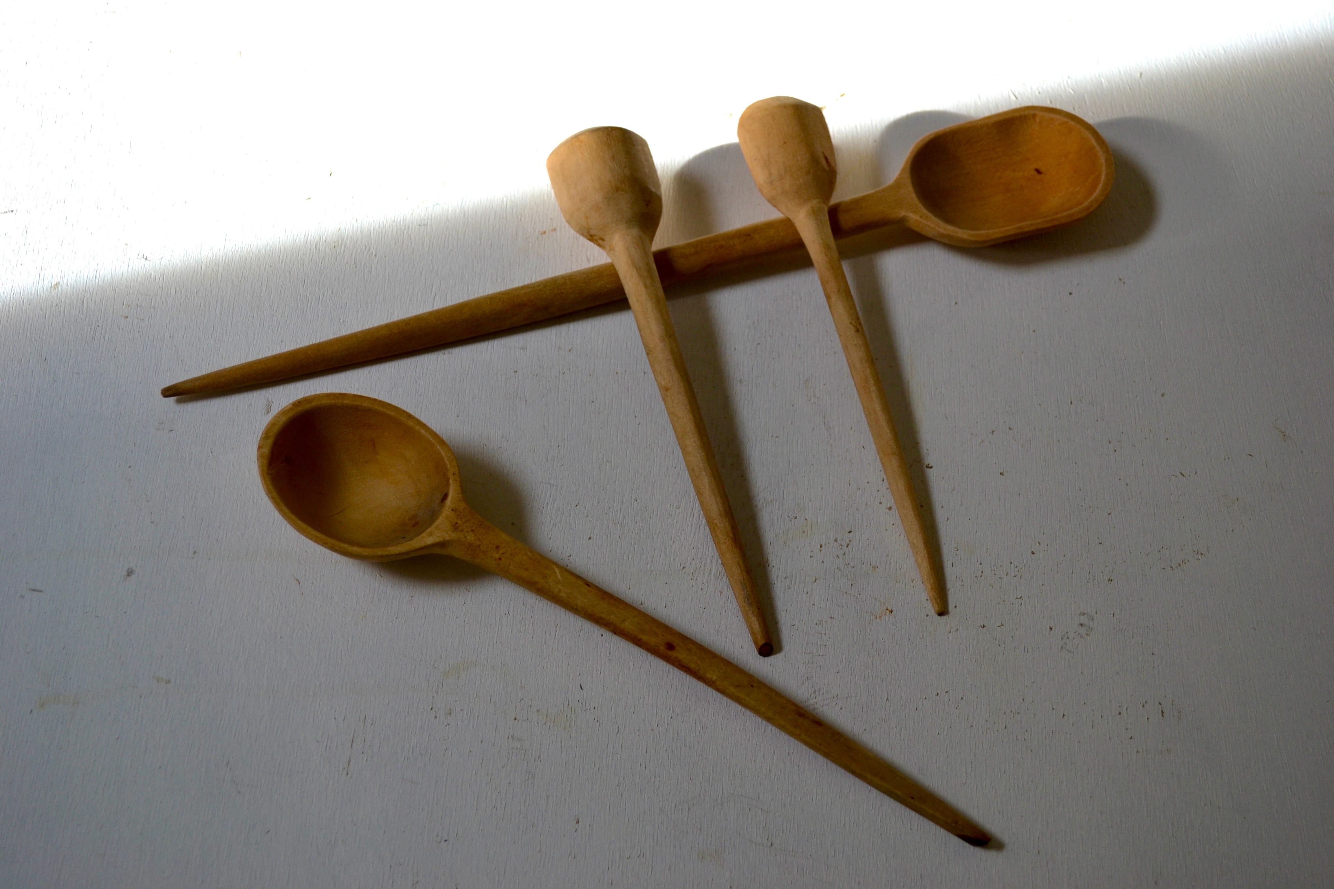 Handgeschnitztes Servierbesteck aus Buchsbaumholz - Frankreich - Anfang des 20. Jahrhunderts. im Zustand „Gut“ im Angebot in SOTTEVILLE-LÈS-ROUEN, FR