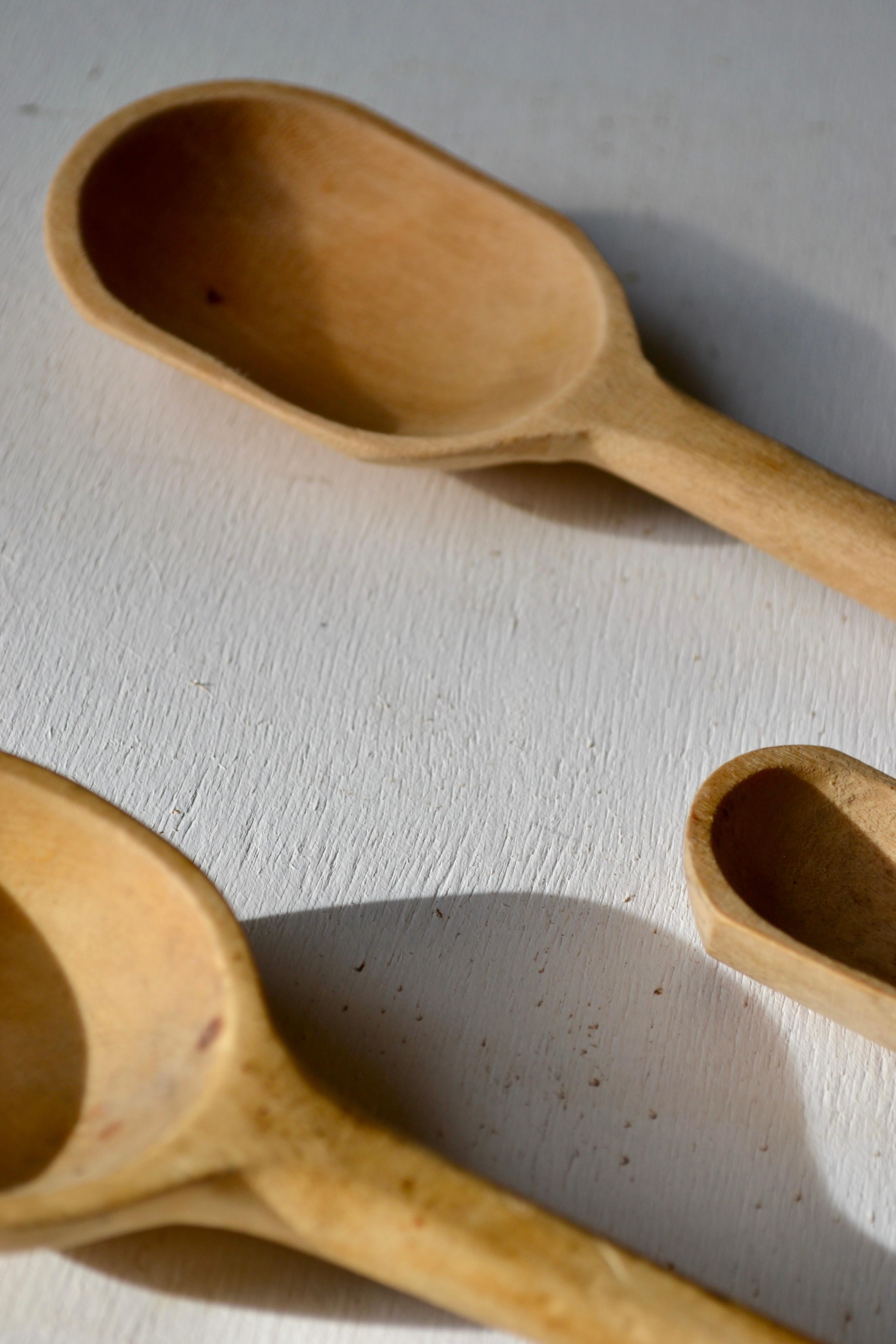 Handgeschnitztes Servierbesteck aus Buchsbaumholz - Frankreich - Anfang des 20. Jahrhunderts. im Angebot 3