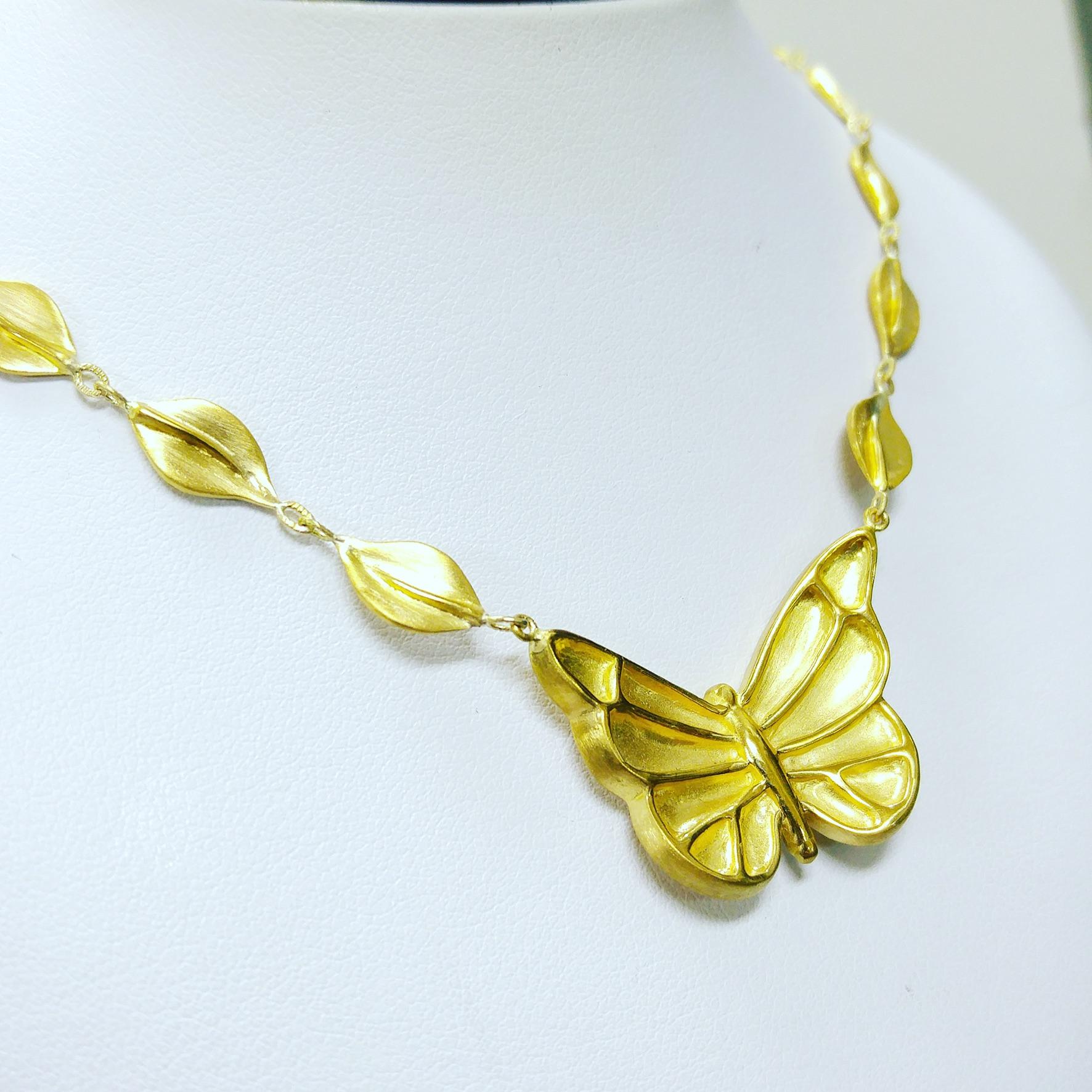 Artisan Hand Carved Butterfly Leaf Necklace in 22k Gold For Sale