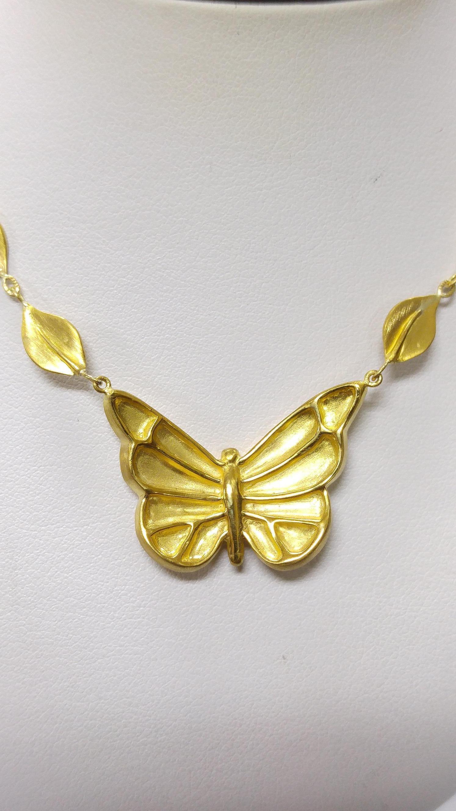 Hand Carved Butterfly Leaf Necklace in 22k Gold For Sale 1