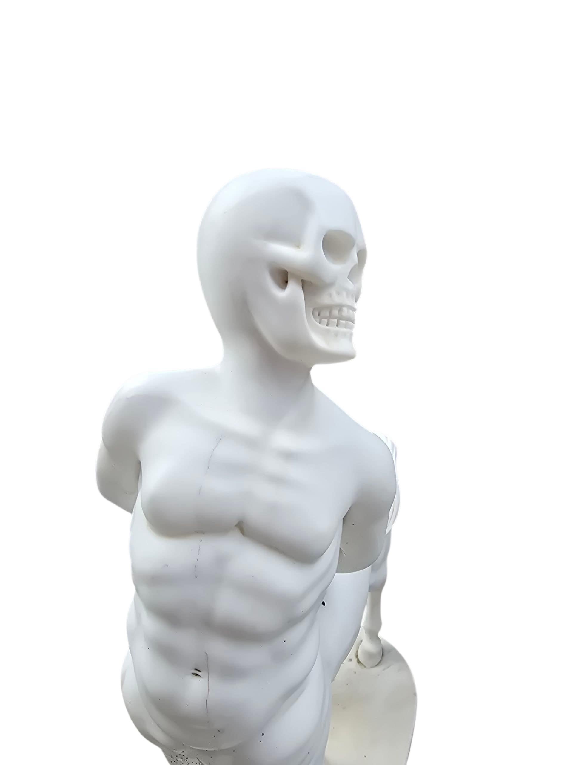 Scultura di centauro in marmo di Carrara scolpita a mano, Italia in vendita 1