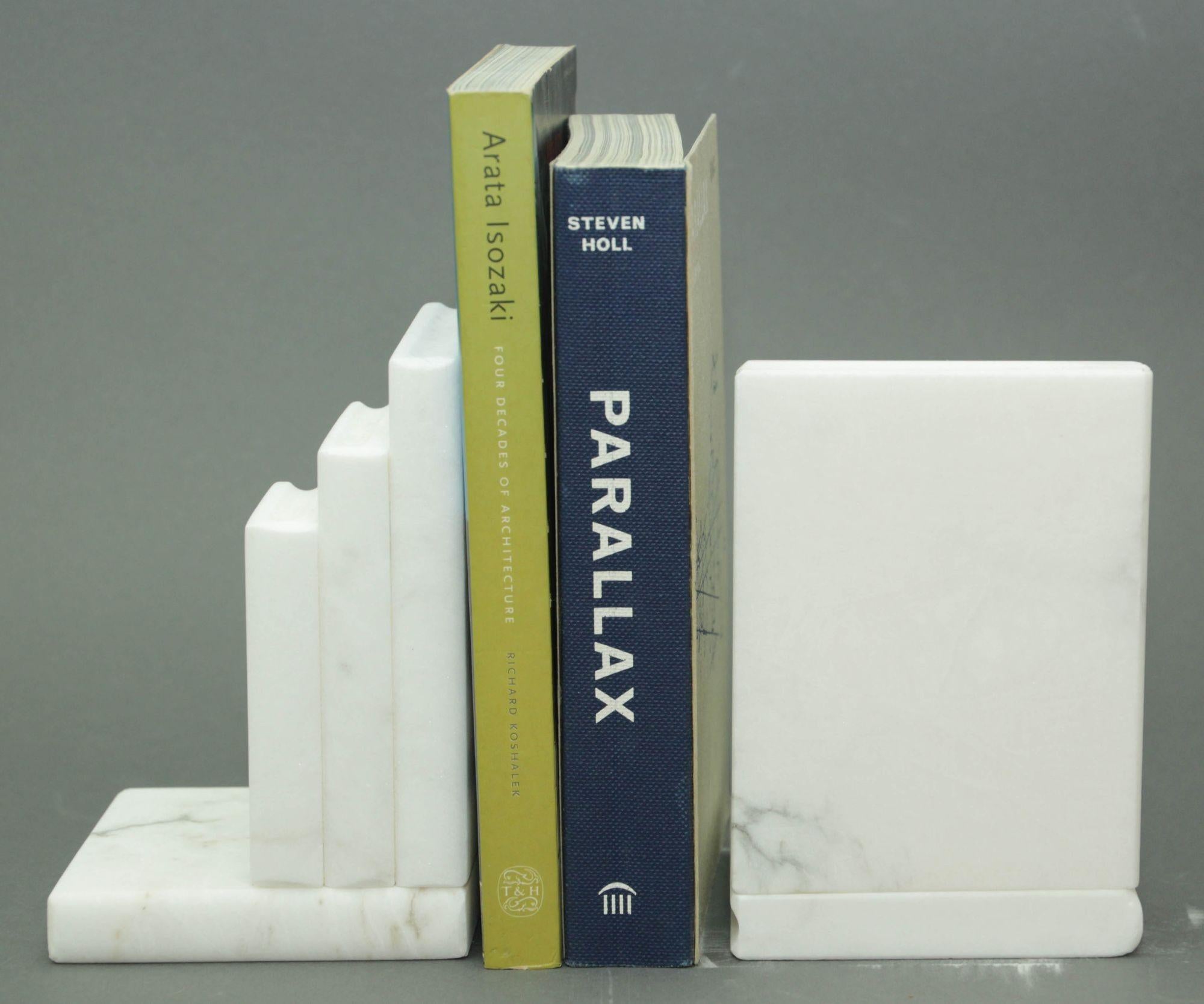 Hand Carved Carrara White Marble Books Stacked Bookends Italy 1970's In Good Condition For Sale In North Hollywood, CA