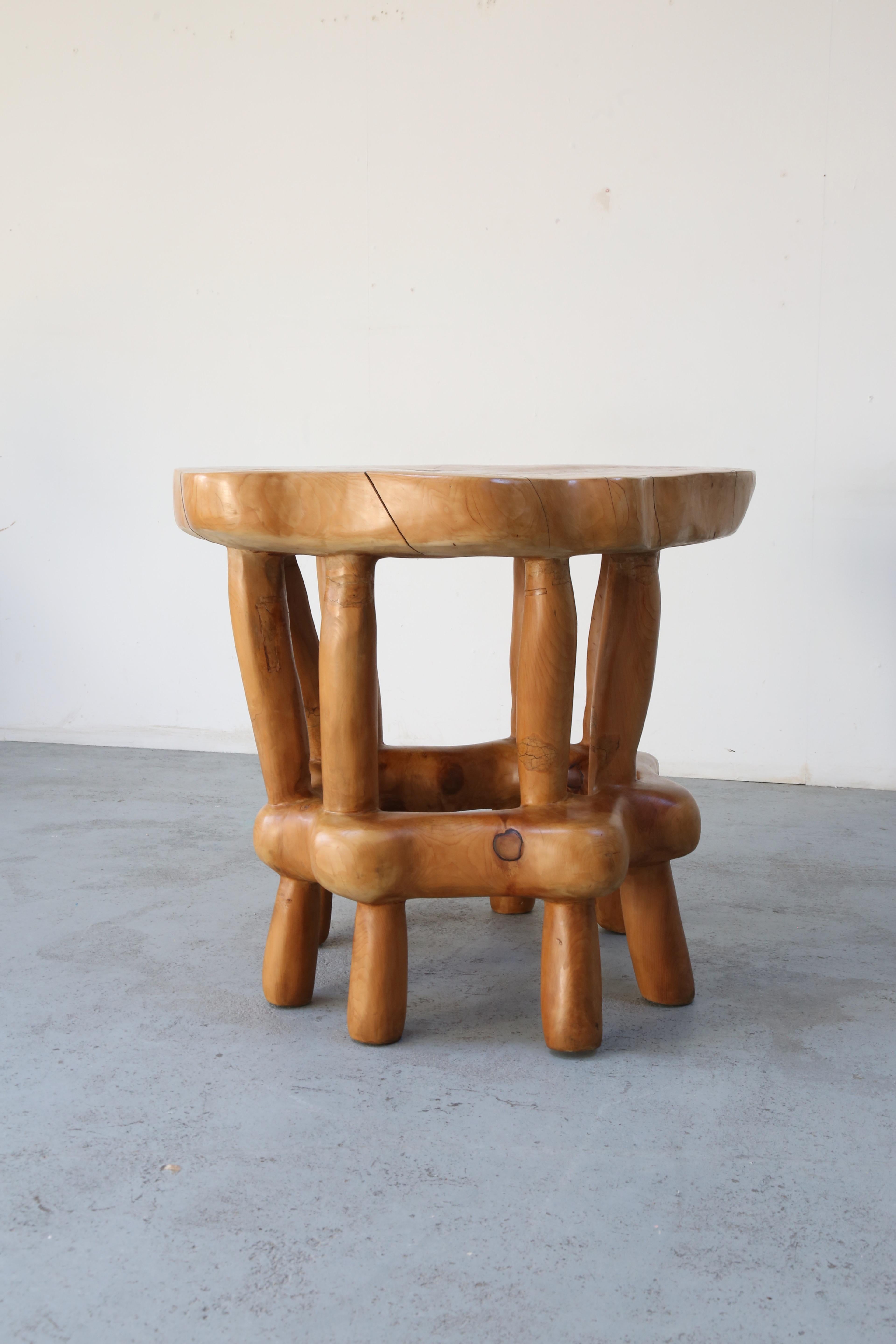 Hand-Carved Centre Table by Maxie Lane In Excellent Condition In London, England