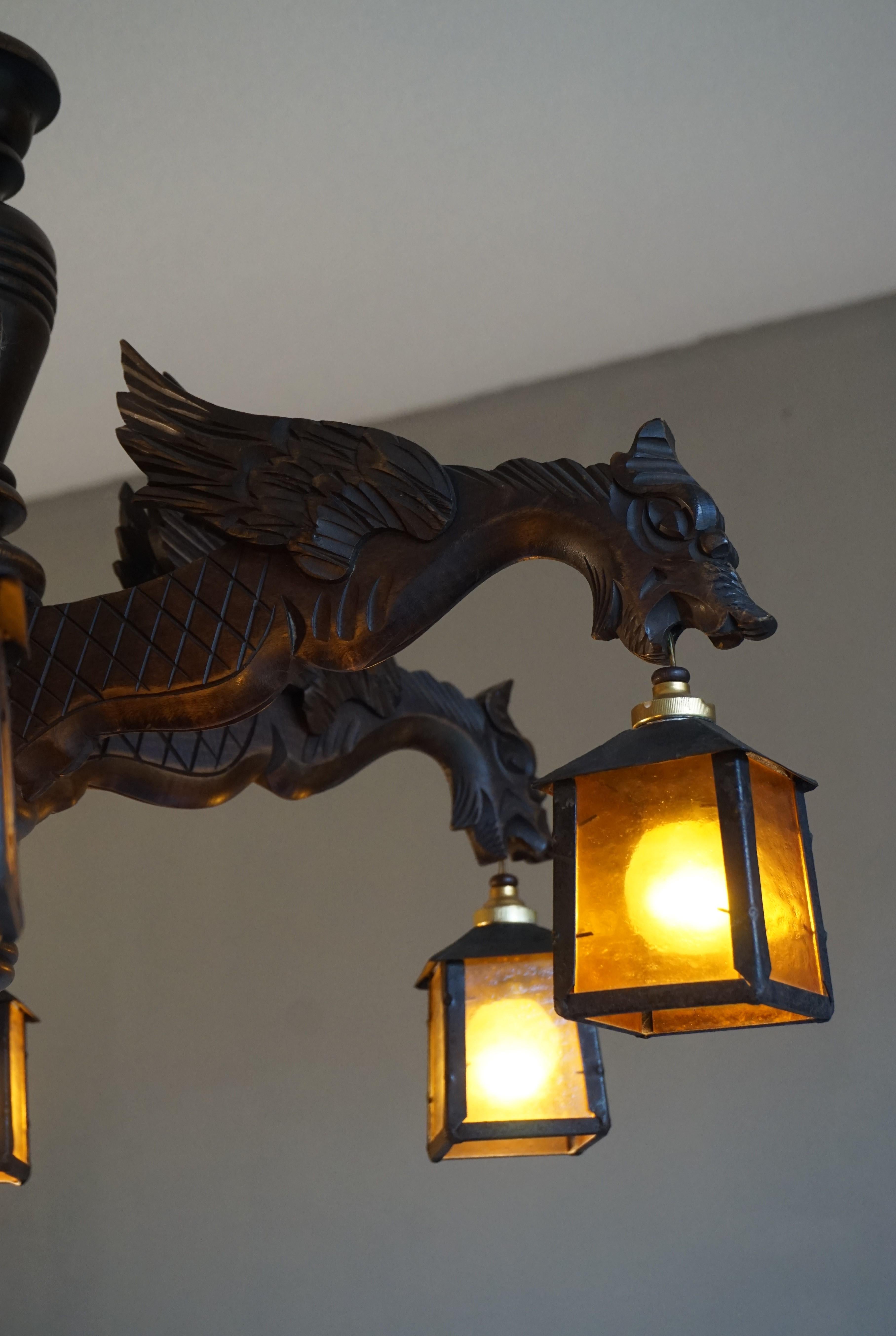 Hand Carved Chandelier in Medieval Gothic Style, Six Dragons Holding Lanterns In Excellent Condition In Lisse, NL