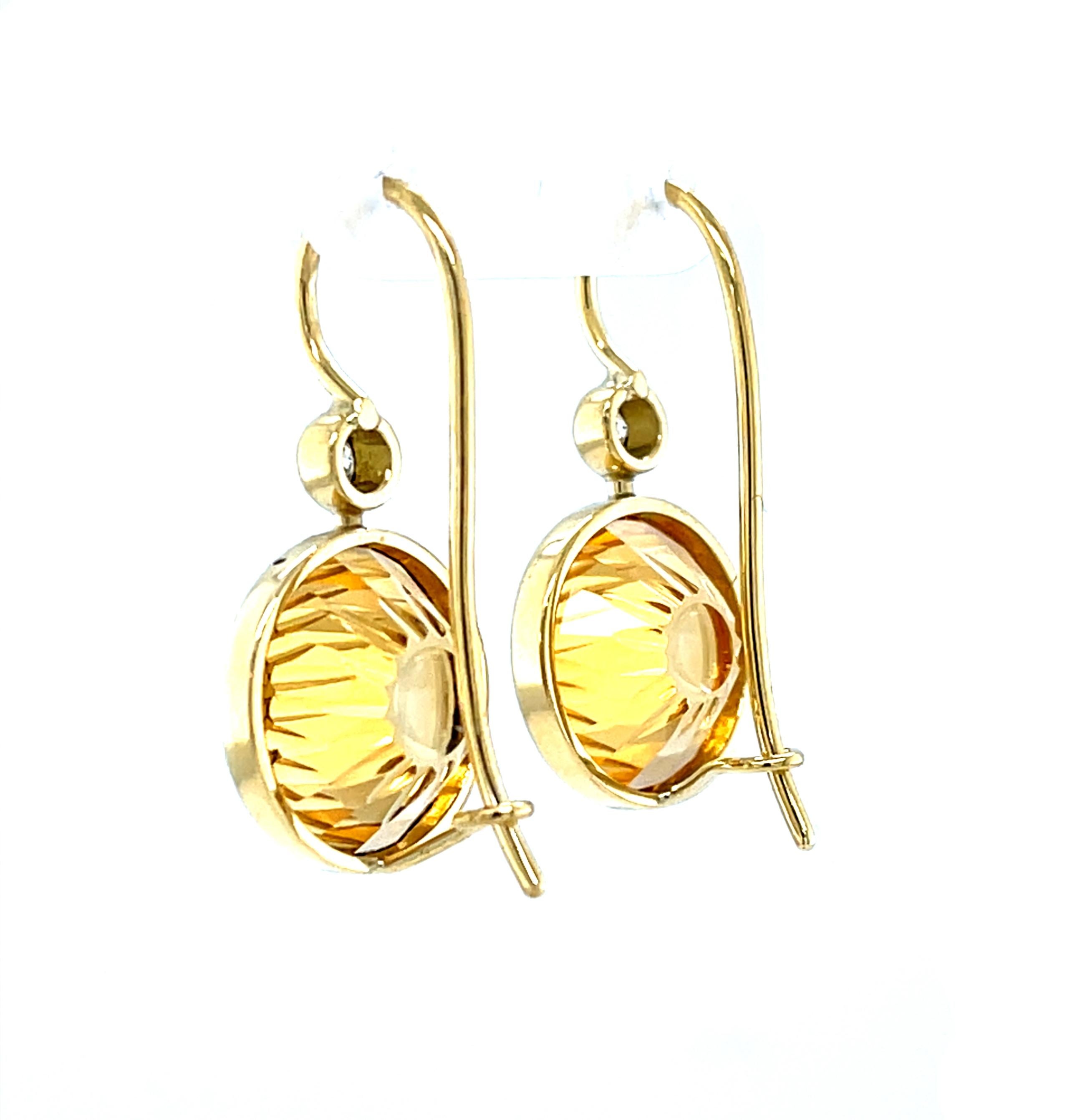 Femenino o masculino Pendientes Colgantes de Oro Amarillo de 18k con Citrino Tallado a Mano y Diamantes en venta