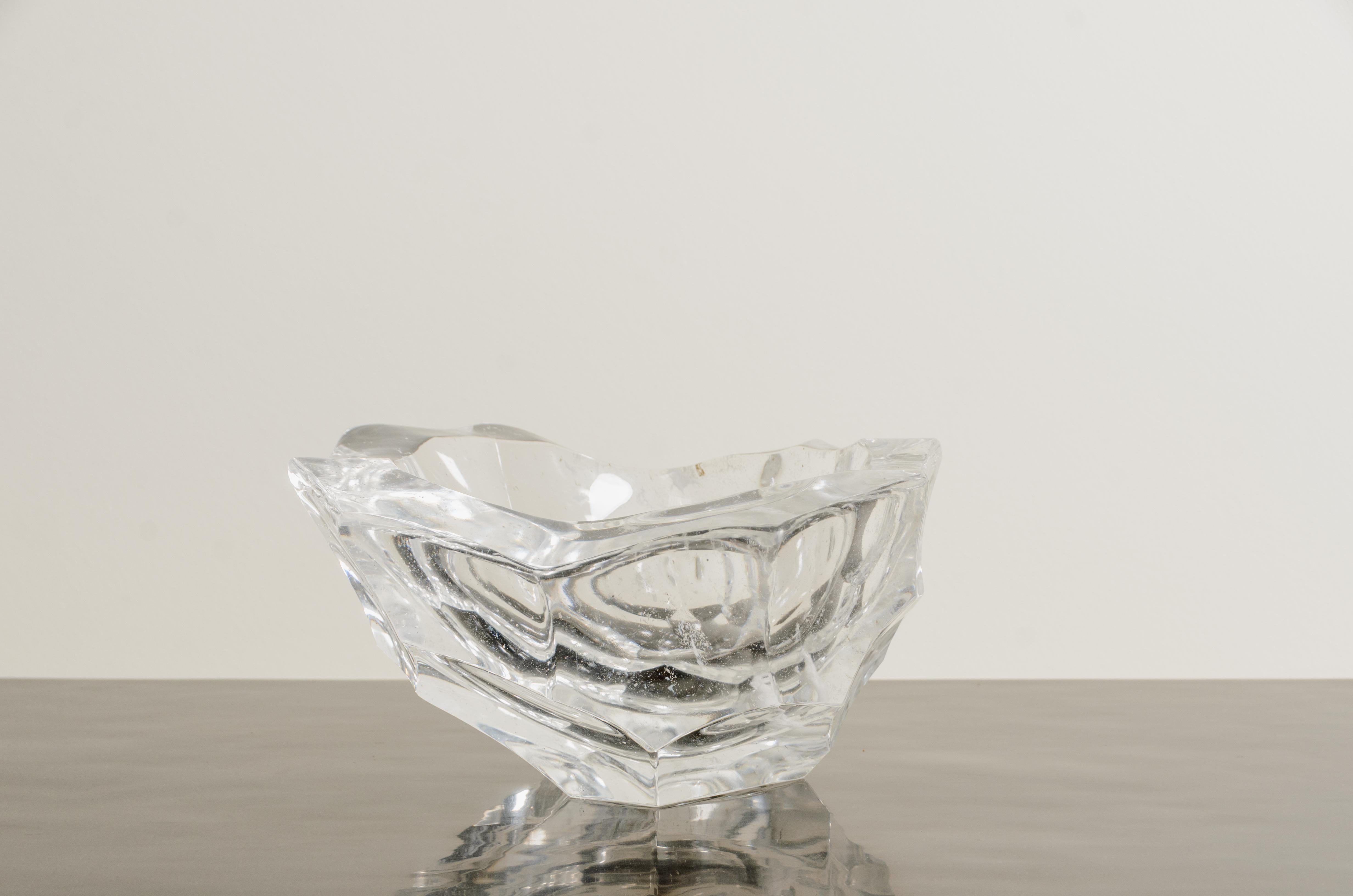 Hand Carved Crystal Bamboo Shaven Design Bowl by Robert Kuo, Limited In New Condition For Sale In Los Angeles, CA