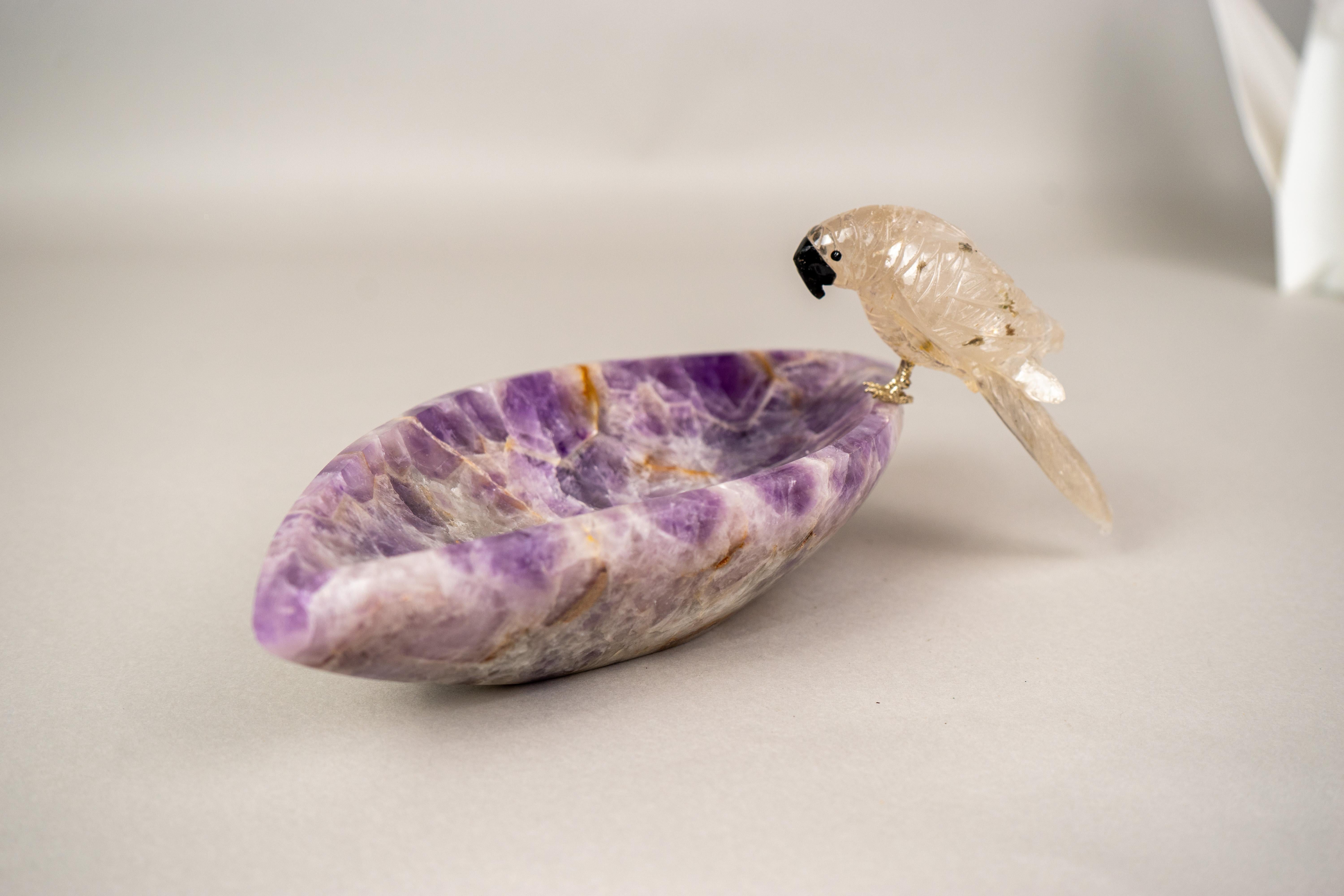 Hand-Carved Crystal Parrot on a Chevron Amethyst Crystal Bowl For Sale 1