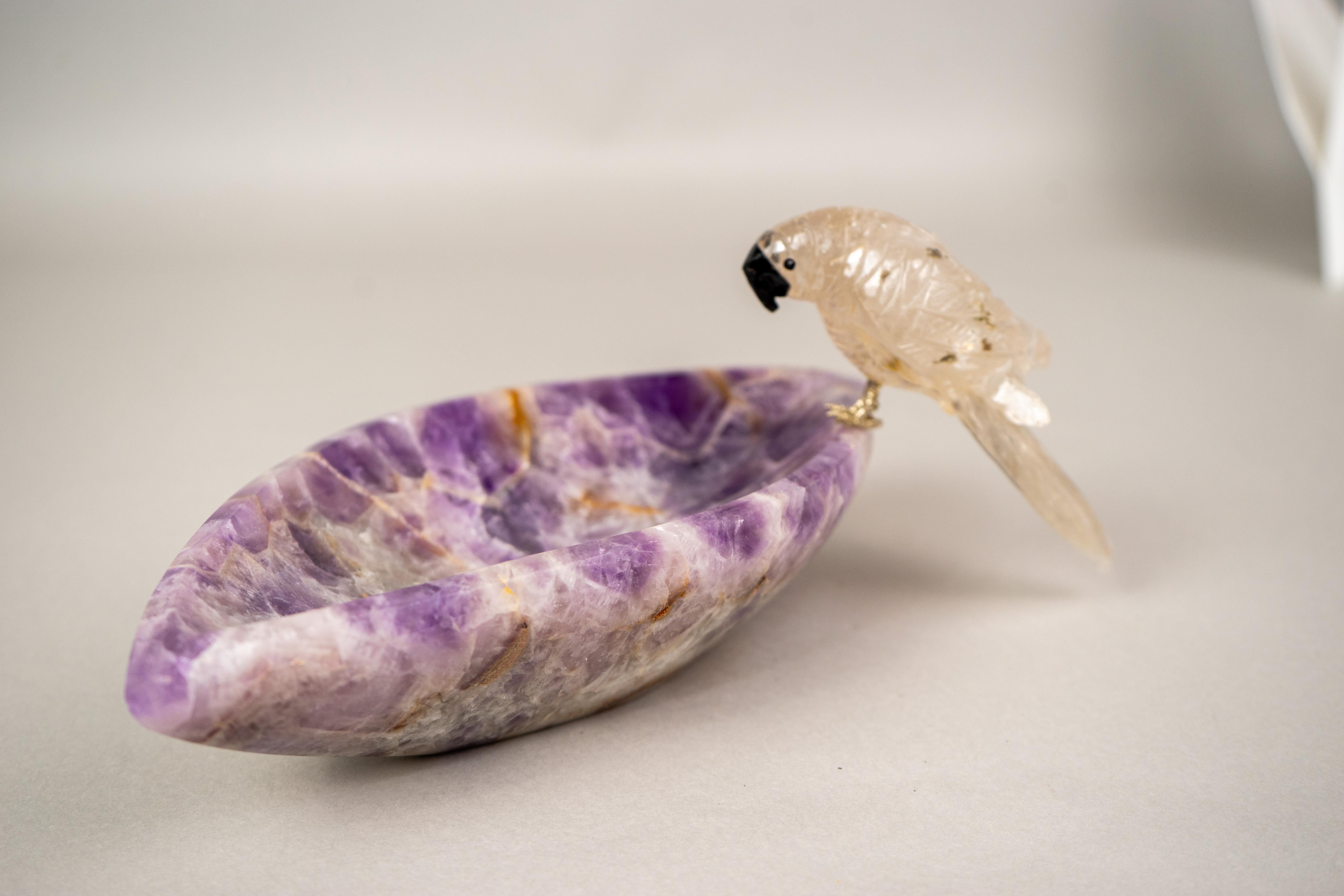 Hand-Carved Crystal Parrot on a Chevron Amethyst Crystal Bowl For Sale 2
