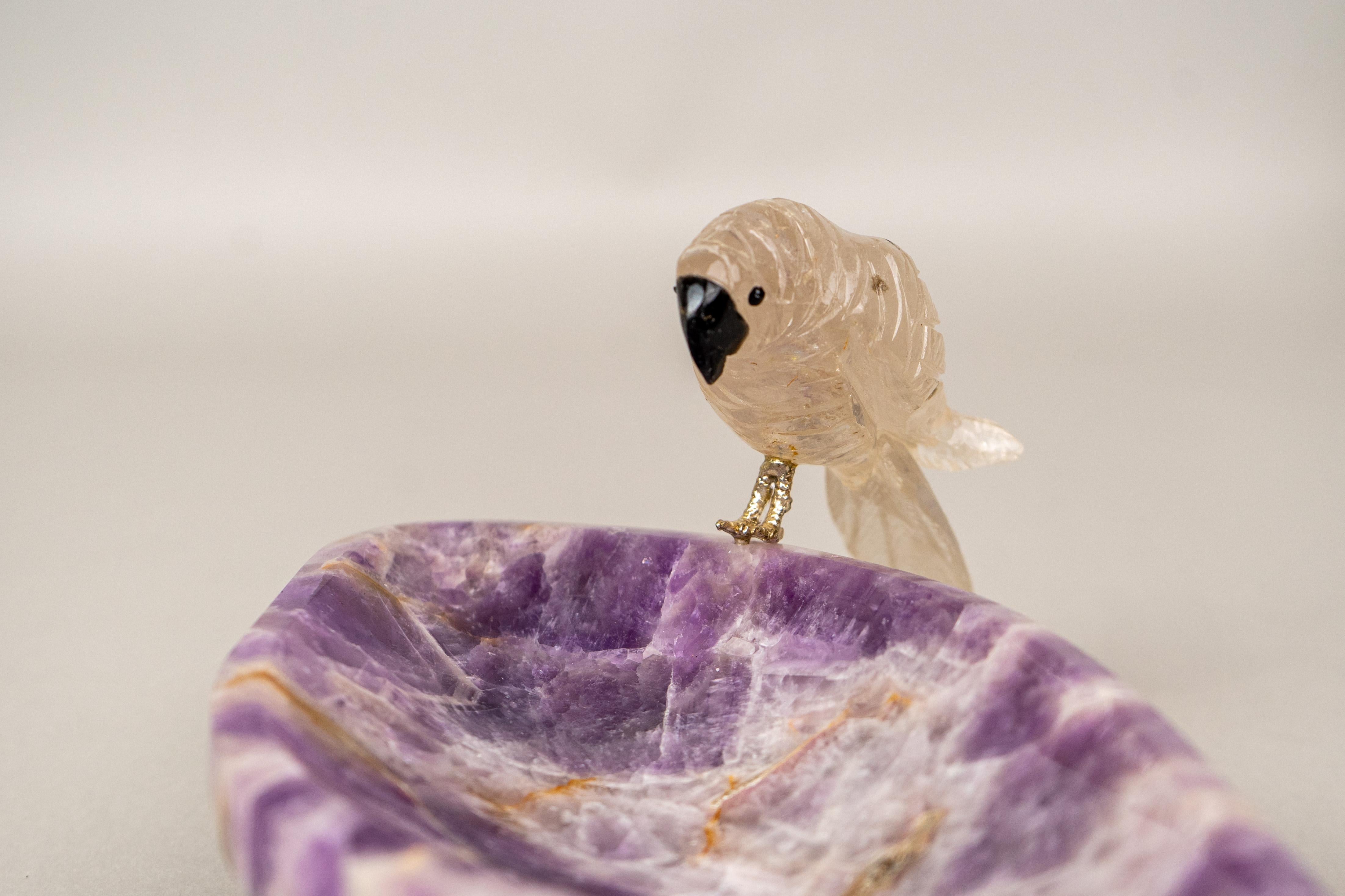 Hand-Carved Crystal Parrot on a Chevron Amethyst Crystal Bowl For Sale 4