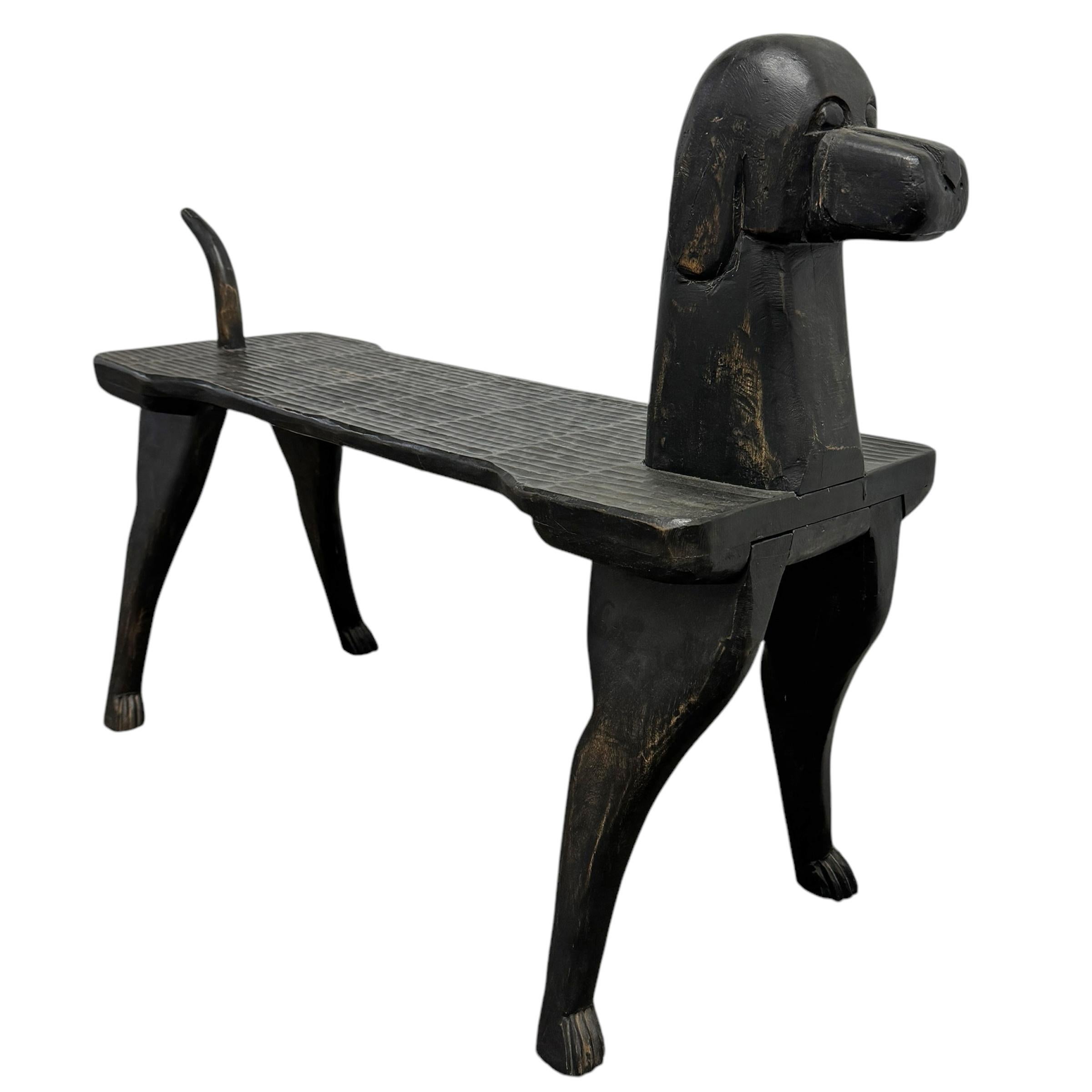 Banco para perros tallado a mano por Stephen Huneck Estadounidense en venta