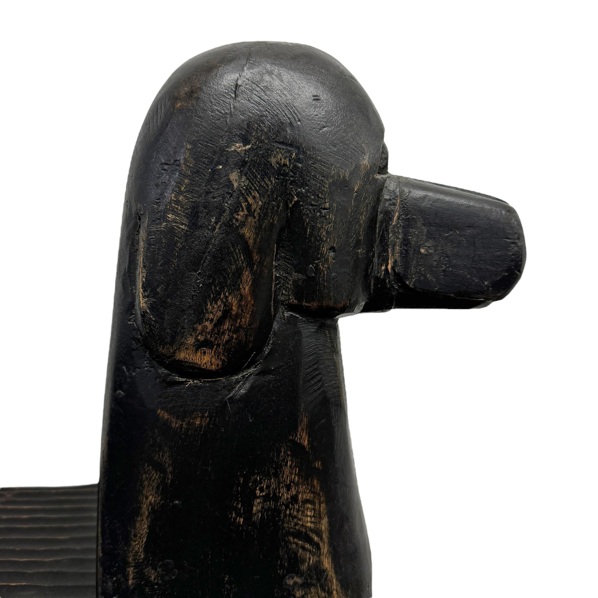 Banco para perros tallado a mano por Stephen Huneck Madera en venta