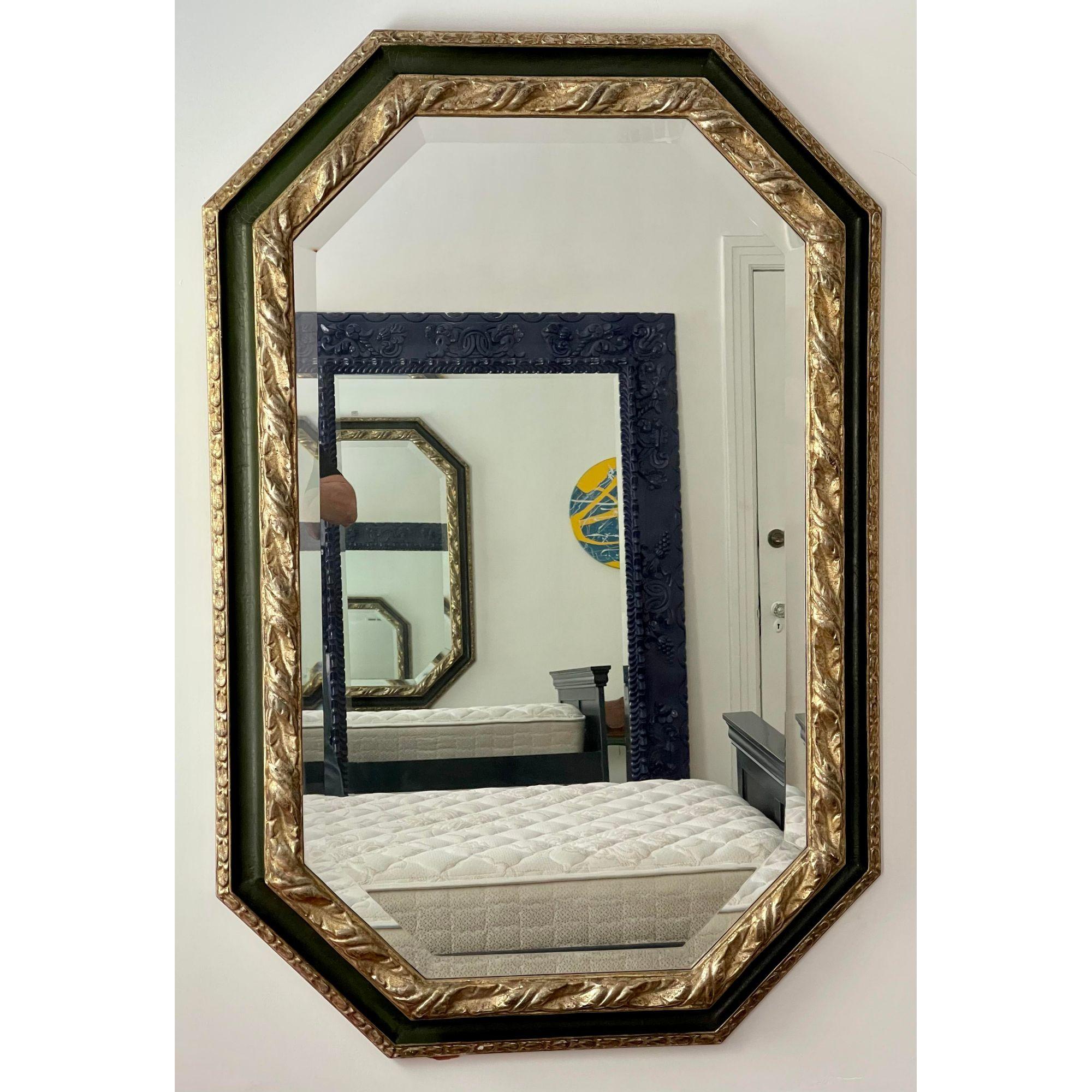 Hand carved Ebanista white gold & dark green octagonal mirror. 

Additional information: 
Materials: Gold, Mirror
Color: Dark Green
Period: 1990s
Styles: Italian, Spanish
Item Type: Vintage, Antique or Pre-owned
Dimensions: 40