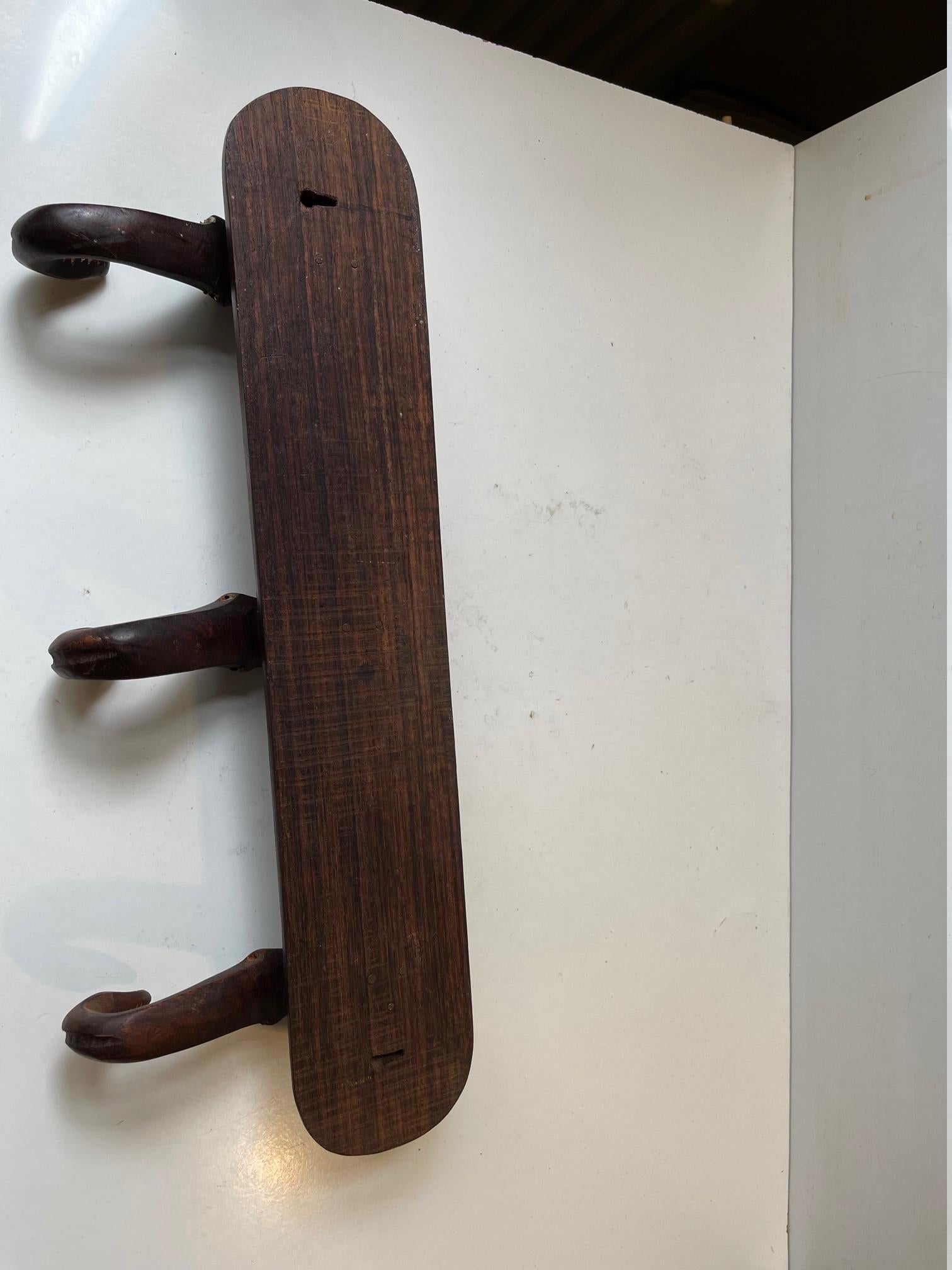 Hand-Carved Elephant Coat or Towel Rack in Dark Wood, 1930s For Sale 4