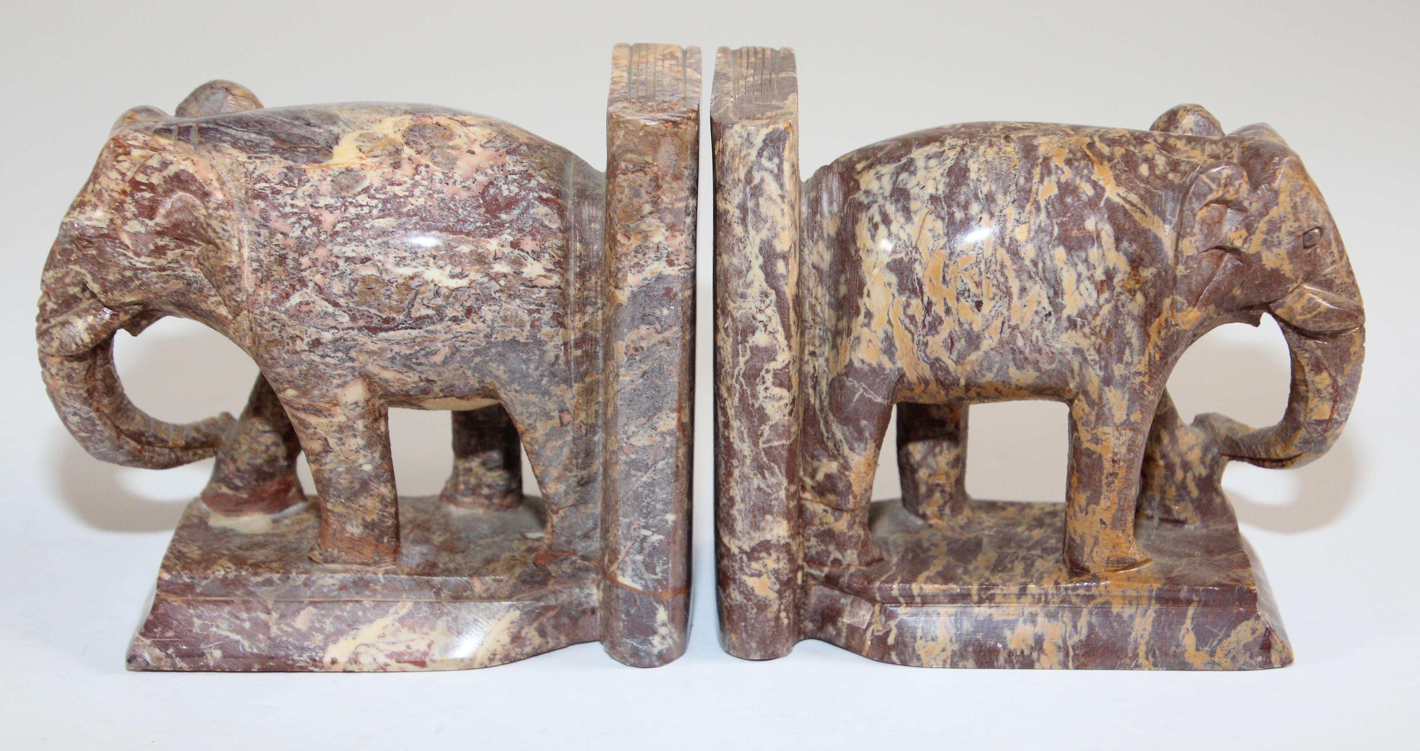 Hand-Carved Elephant Marble Sculpture Bookends, Art Deco Style, 1950s In Good Condition In North Hollywood, CA