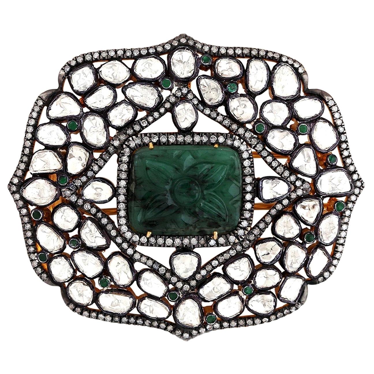 Broche en émeraude sculptée à la main et en diamant taillé en rose