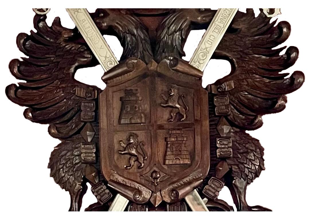 Hand-Carved English Coat of Arms. In Good Condition For Sale In New Orleans, LA