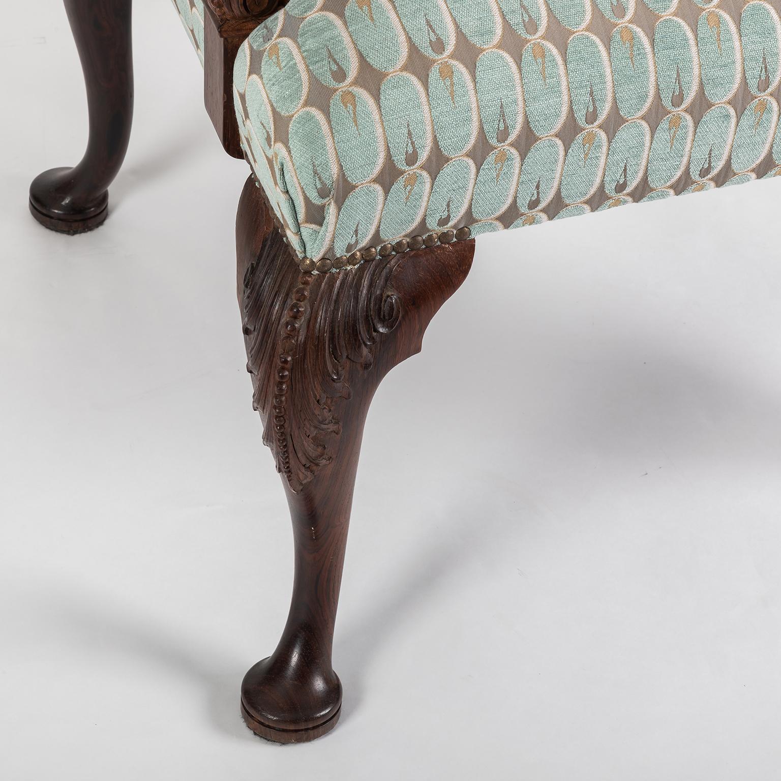 Hand Carved English Georgian Style Armchair in Kravet Fabric, Late 19th Century For Sale 1