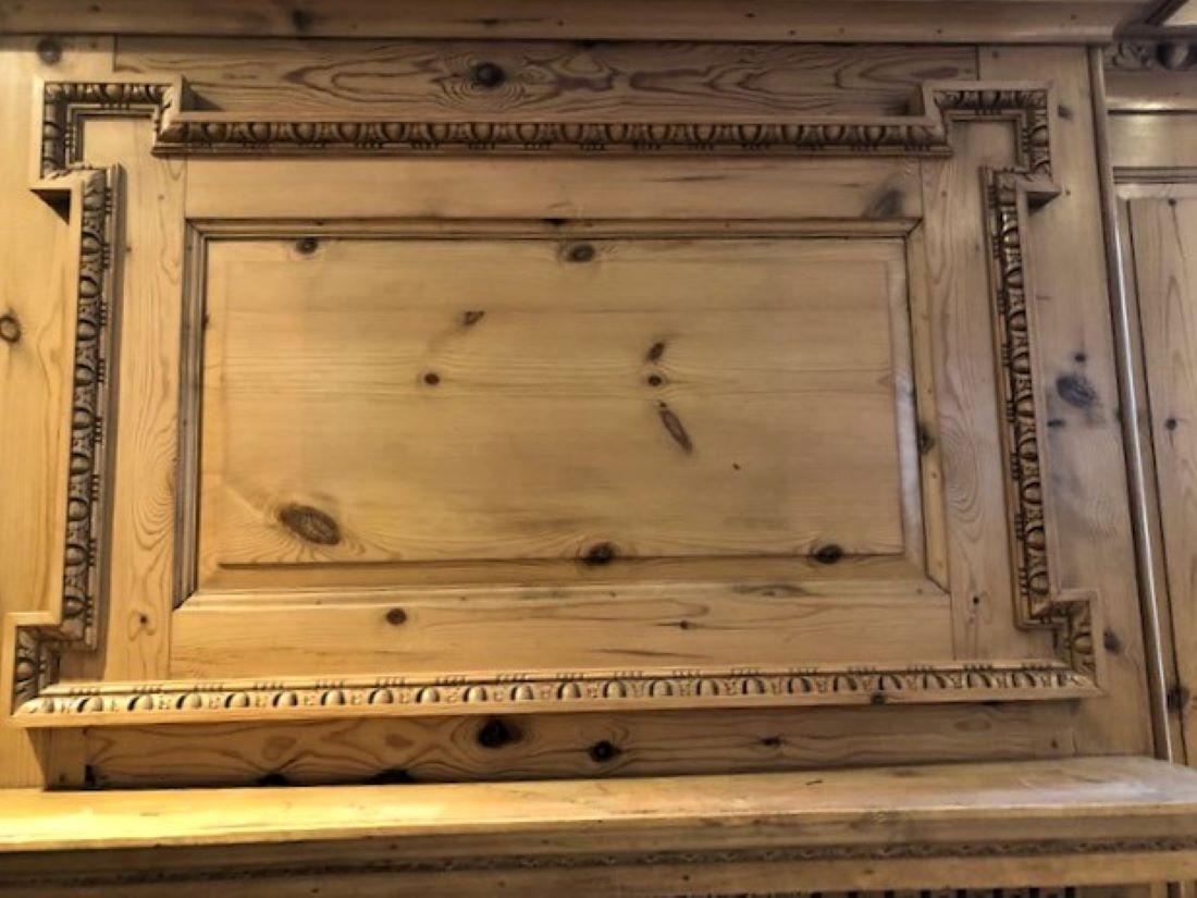 Impressive Hand Carved English Pine Fire Surround & Mantle For Sale 1