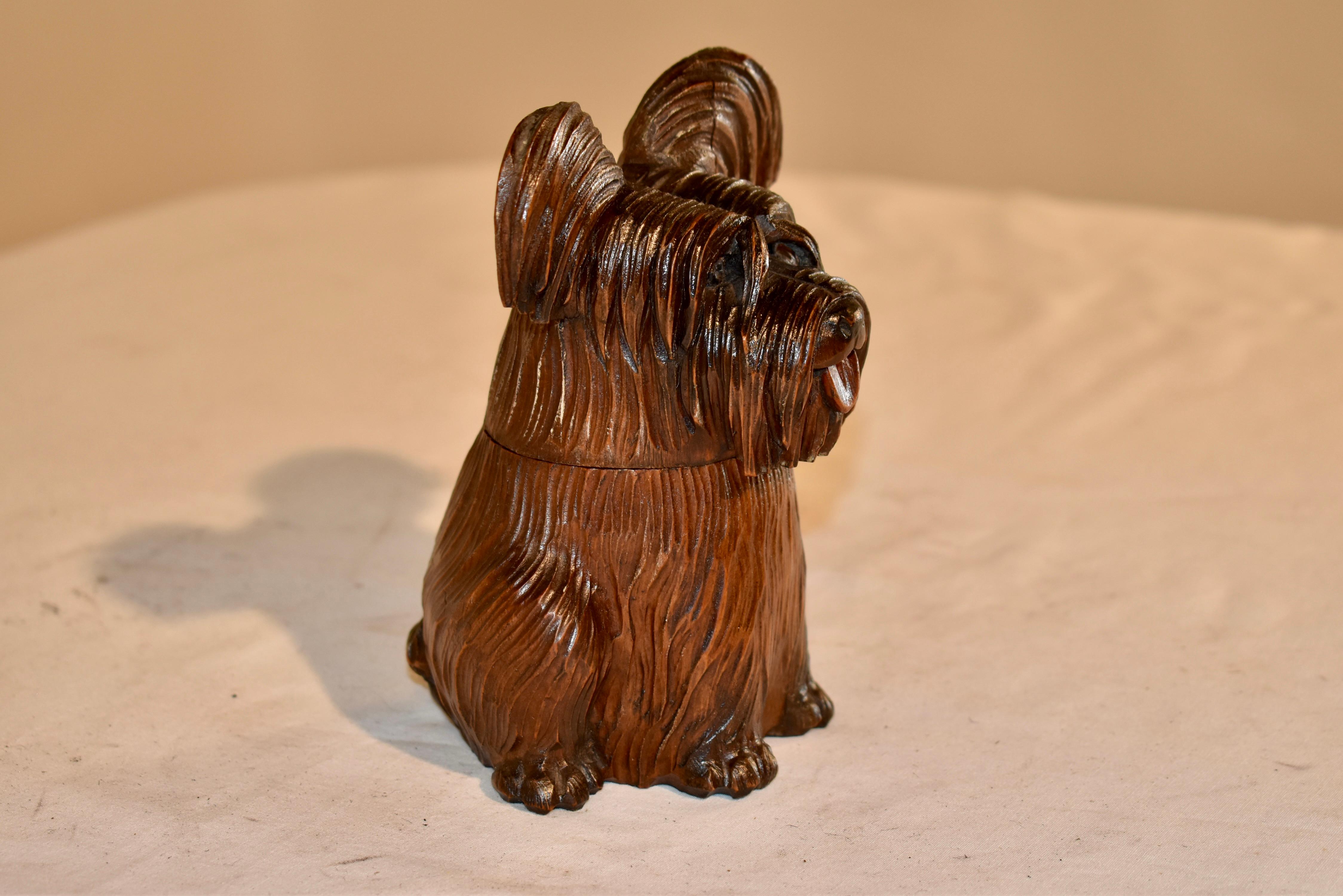 Hand-Carved English Yorkshire Terrier Box, Circa 1930's In Good Condition For Sale In High Point, NC