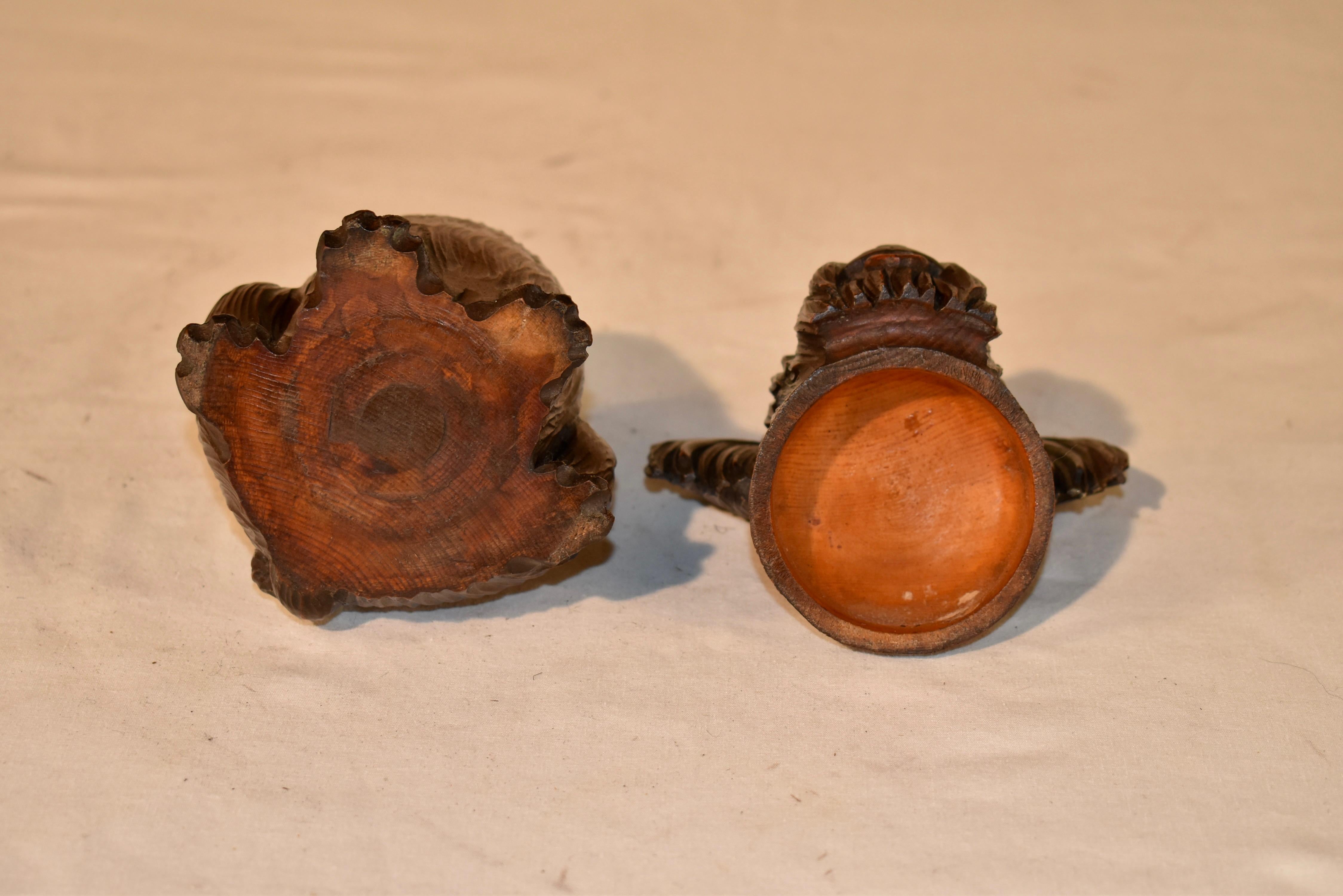 Hand-Carved English Yorkshire Terrier Box, Circa 1930's For Sale 3