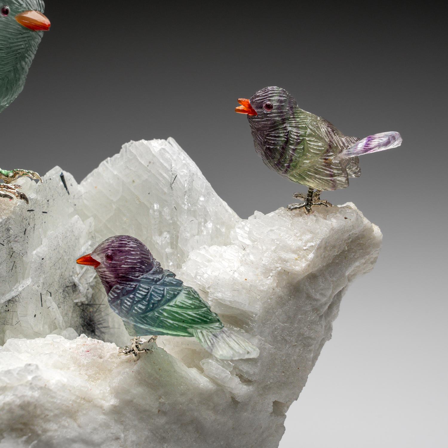 Finitions Fluorite sculptées à la main sur une tourmaline dans un Matrix Albite (6,5 po. (H) en vente 4