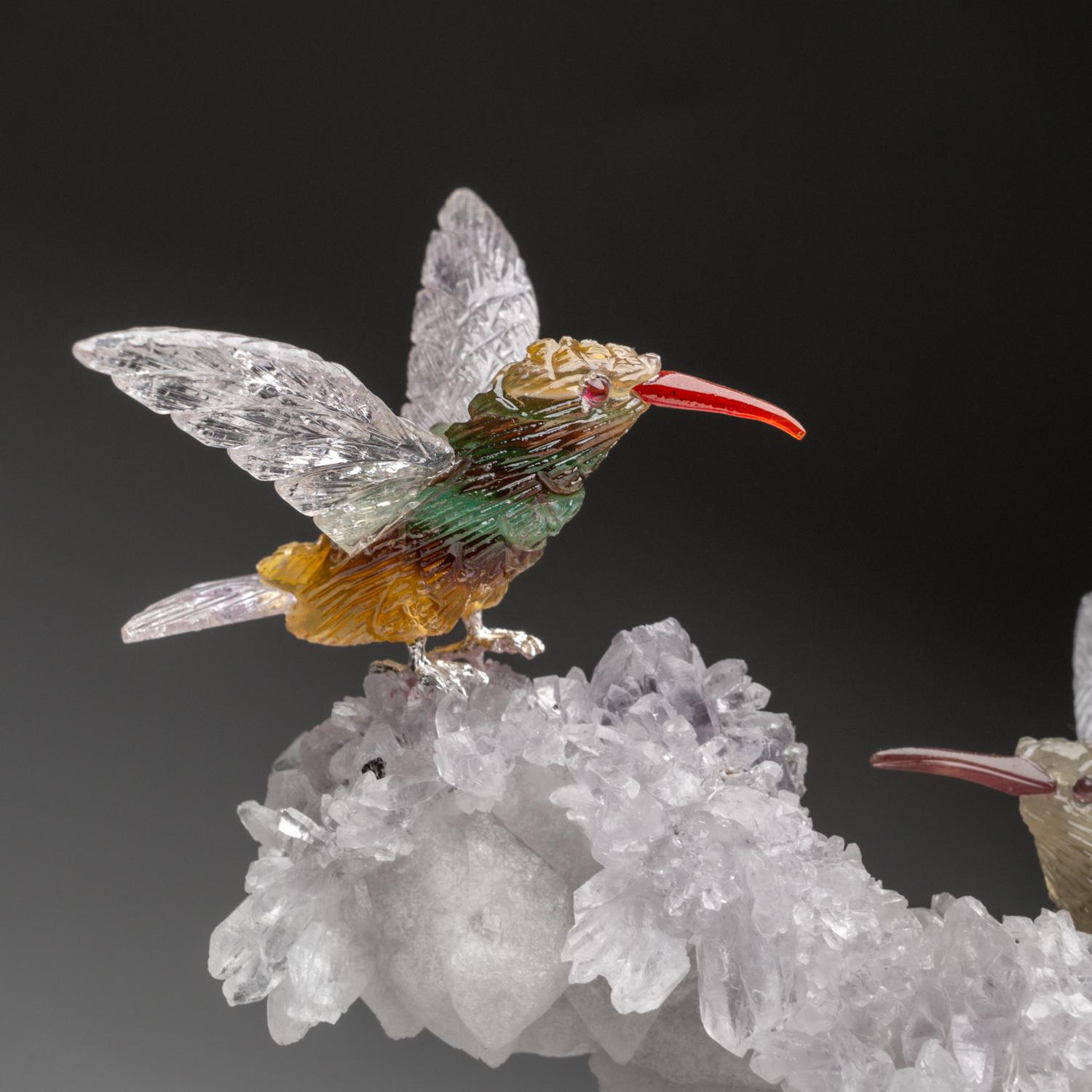 Colibrí de Fluorita Tallado a Mano sobre Geoda de Amatista (5 