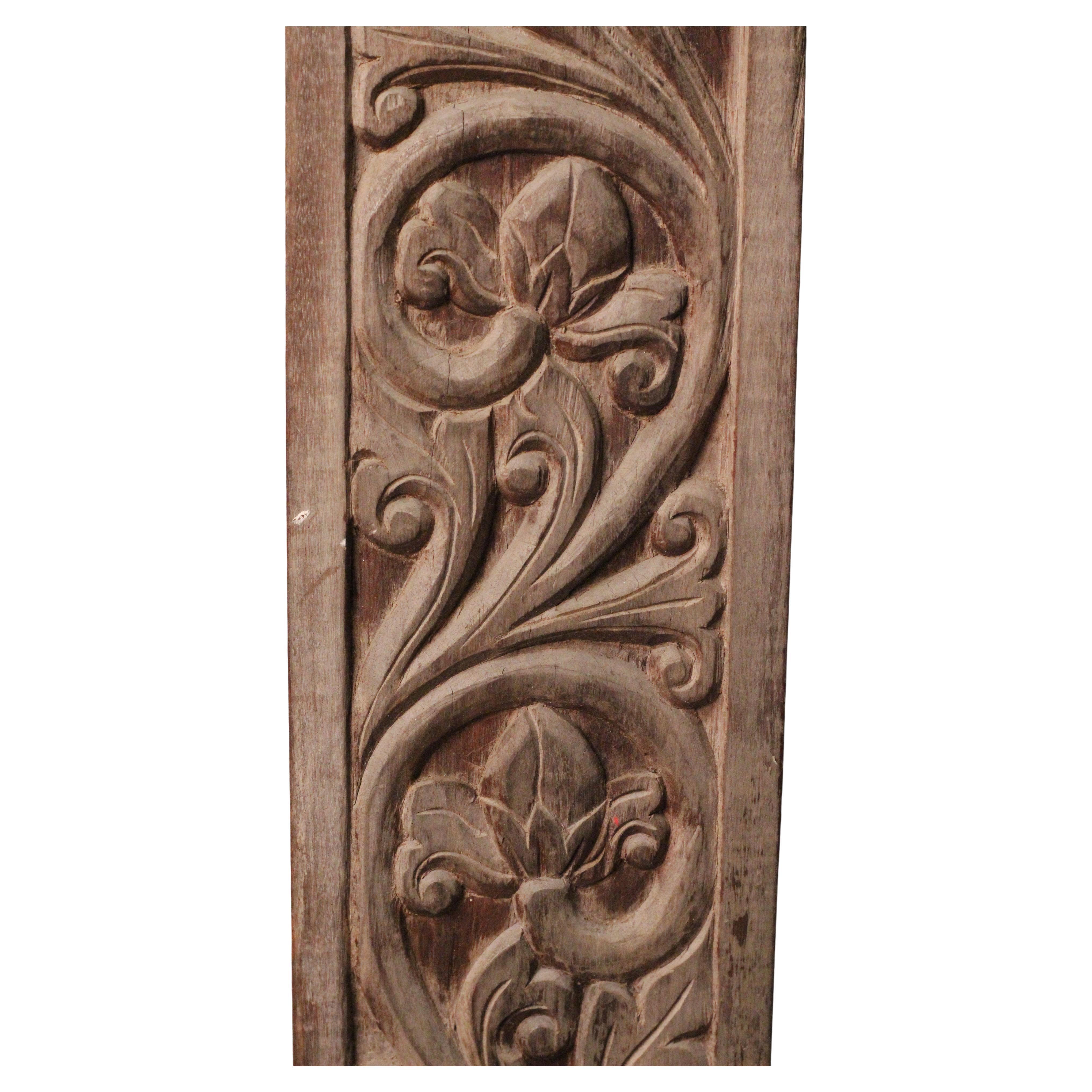 Art Carved Balinese Folk art Balinese teak door, original frame late 19th -early 20th C. Bon état - En vente à London, GB
