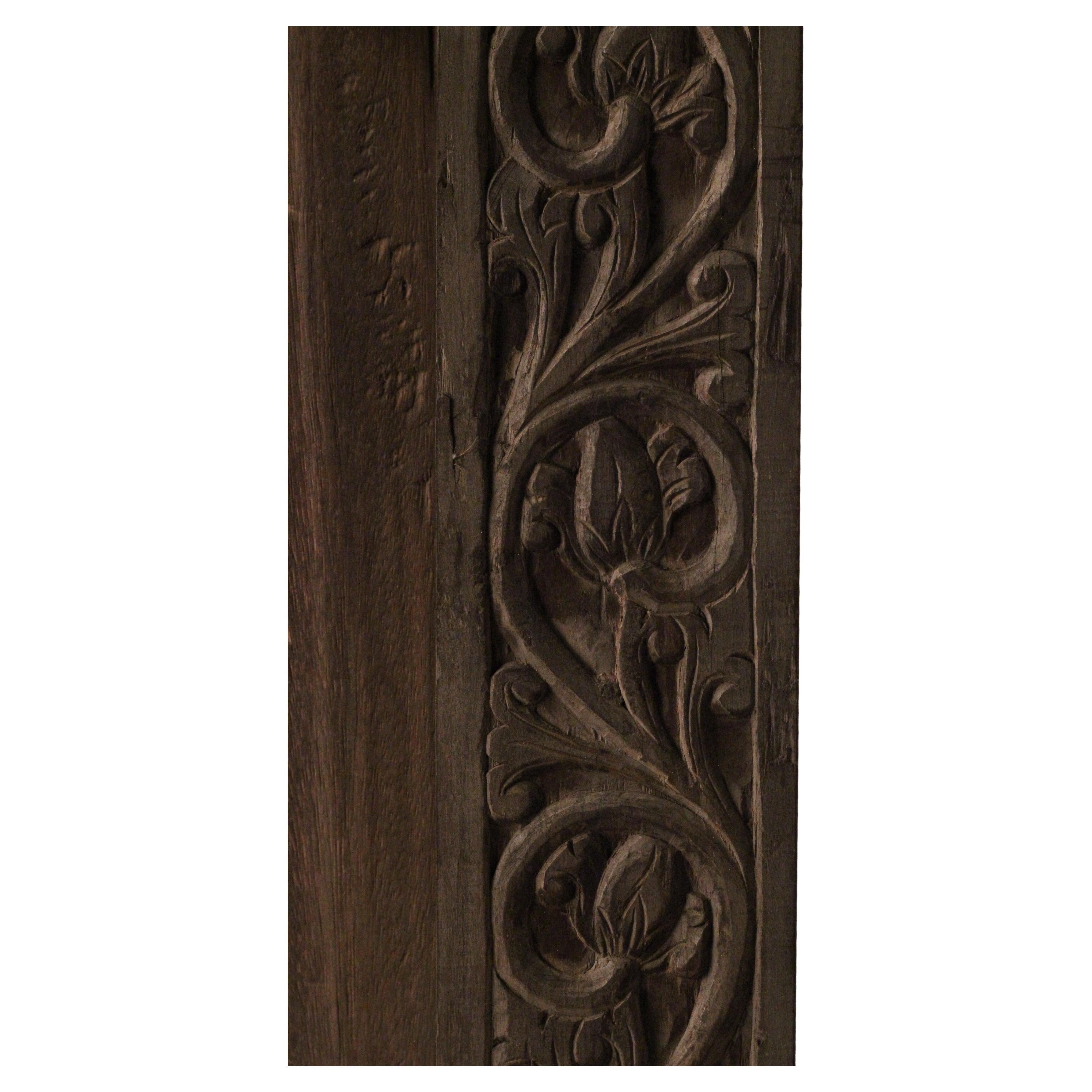 XIXe siècle Art Carved Balinese Folk art Balinese teak door, original frame late 19th -early 20th C. en vente