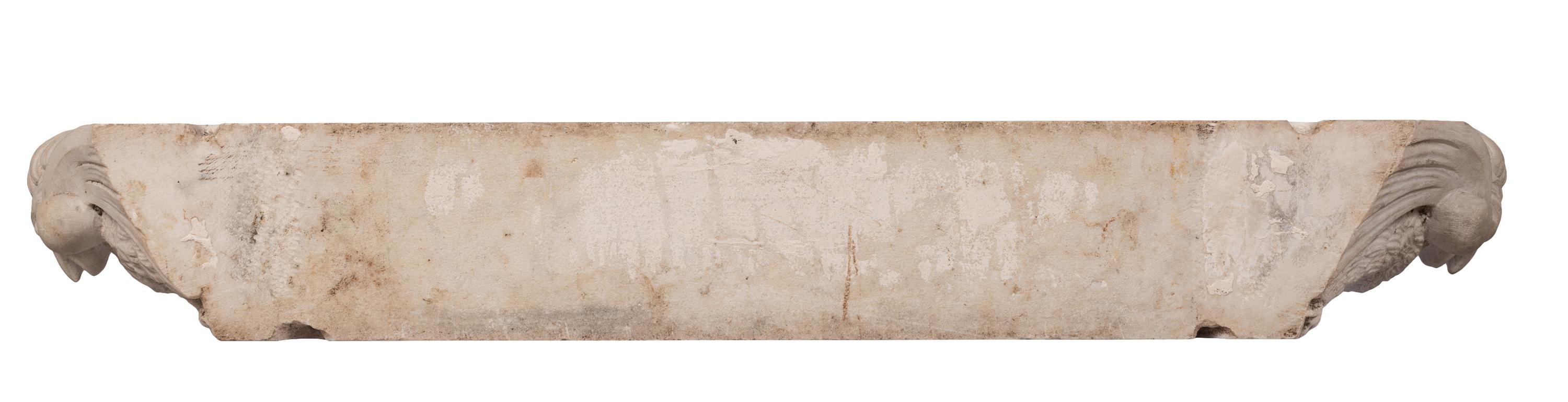 Salvaged Antique French Marble Architectural Detail, Hand-carved, with Birds In Good Condition For Sale In Madrid, ES