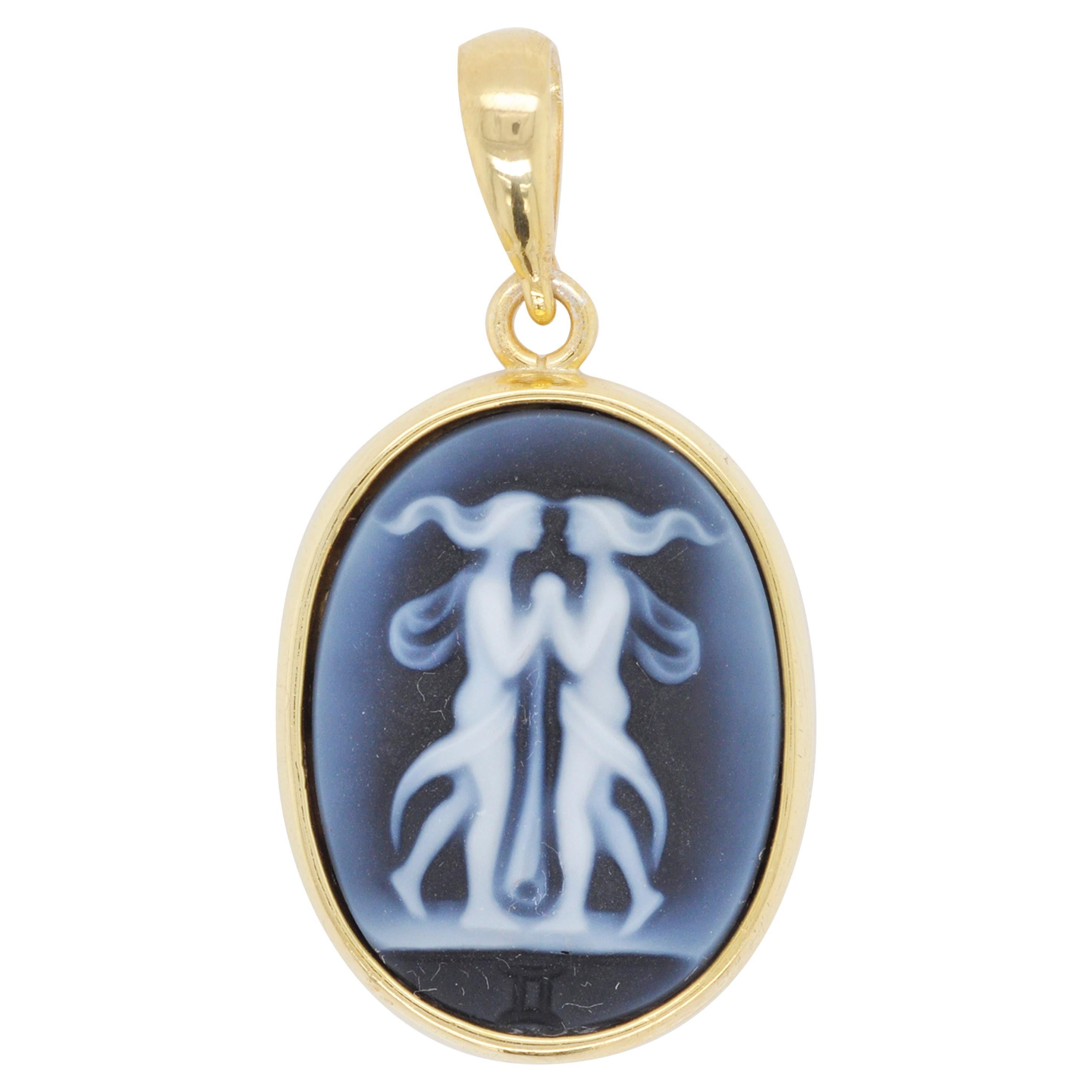 Hand-Carved Gemini Zodiac Agate Cameo 925 Sterling Silver Pendant Necklace For Sale