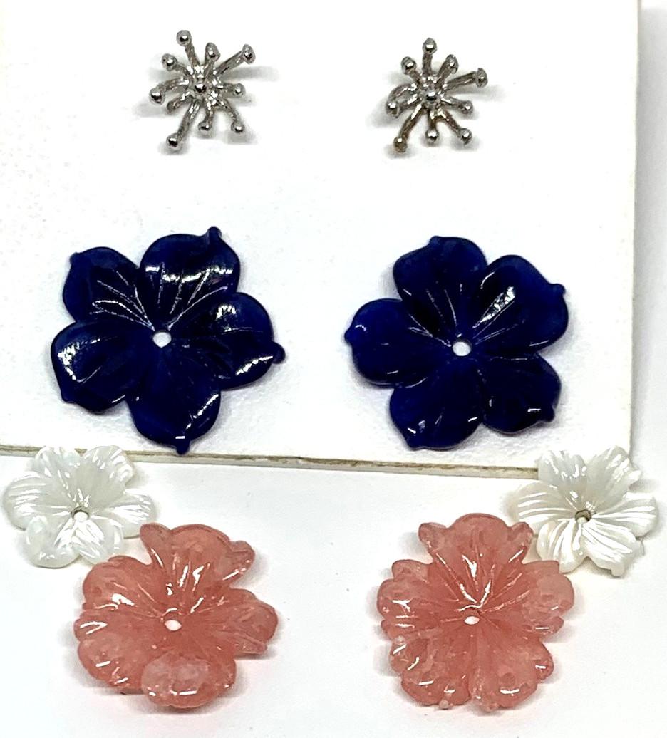 Hand Carved Gemstone Flower Earring Jacket Set with 18 Karat Gold Stamen Posts In New Condition In Los Angeles, CA