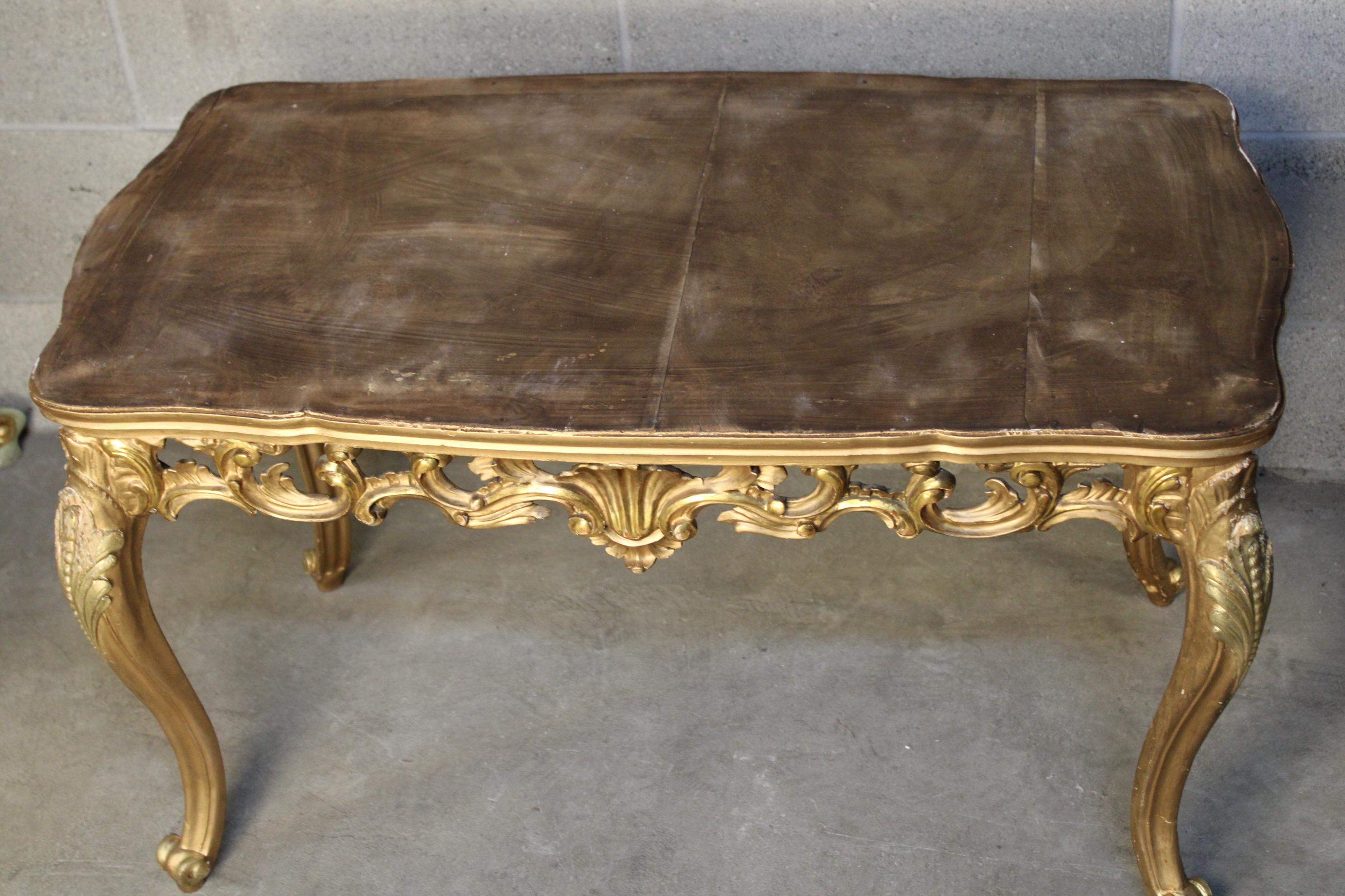 Giltwood  Italian Gilded wood Center Table with Marble Top For Sale