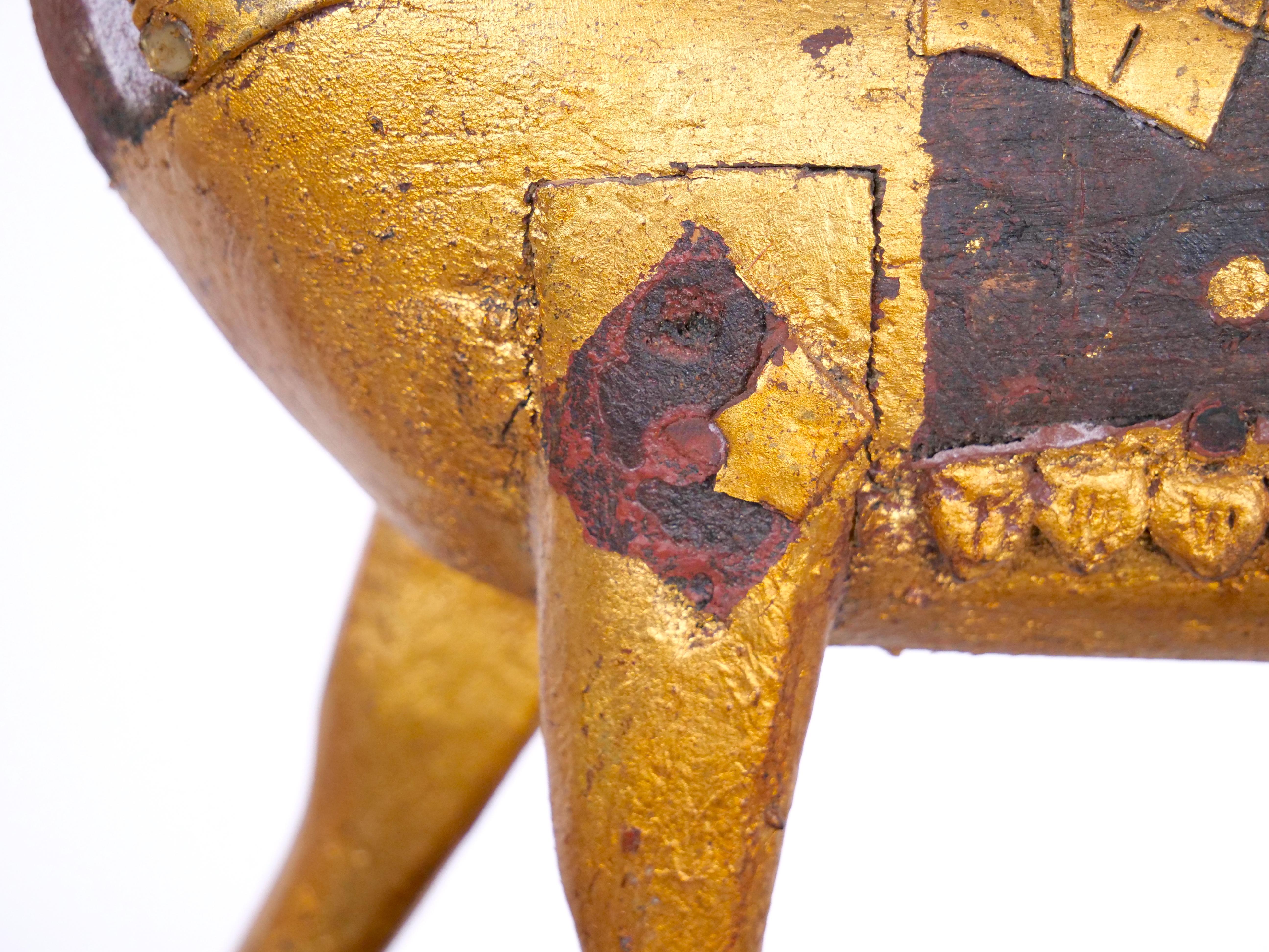  Hand Carved Gilt Gold Animal Sculpture / Wood Base Decorative Piece For Sale 3
