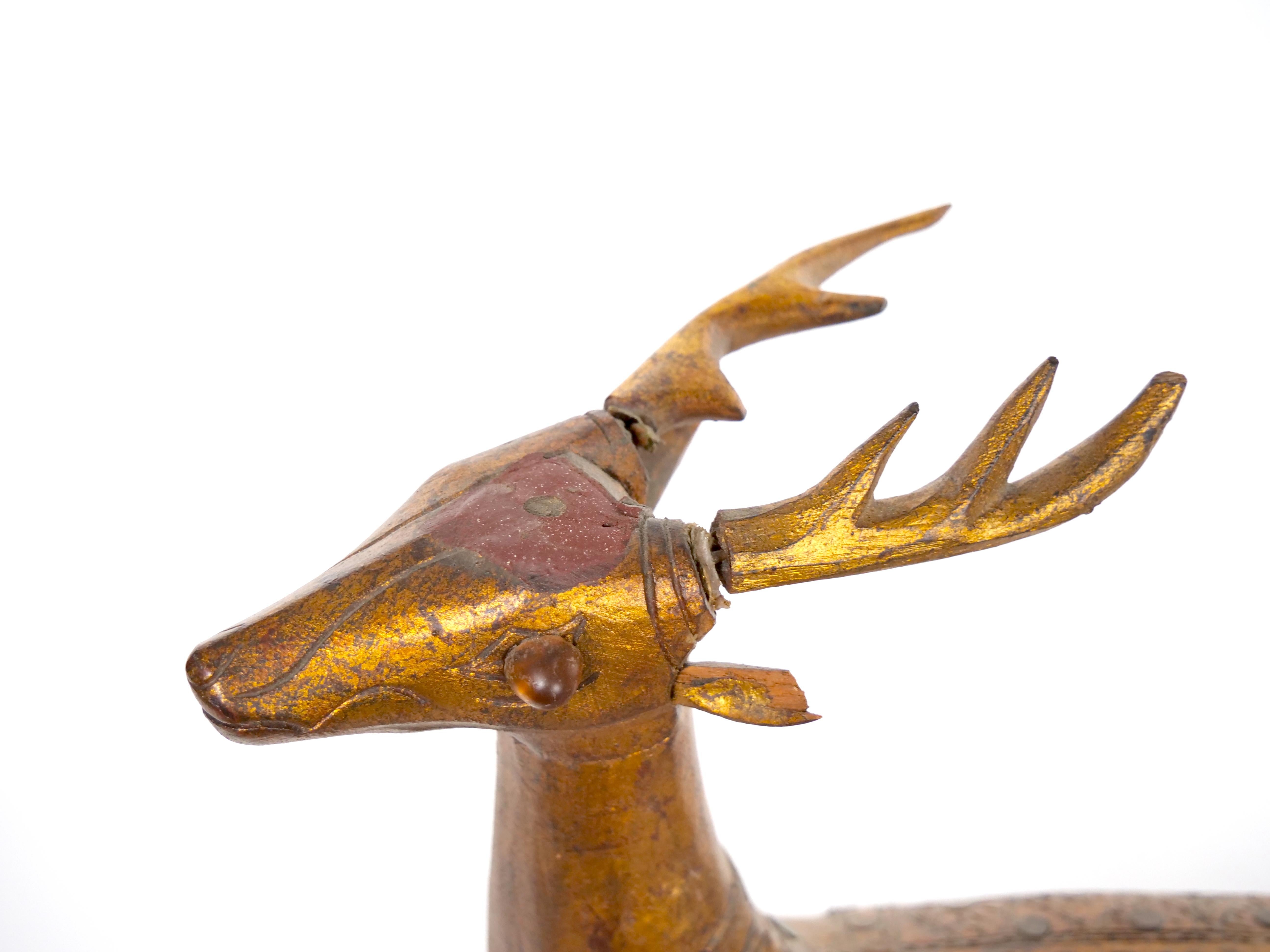  Sculpture d'animal en or doré sculptée à la main/pièce décorative à base en bois en vente 5