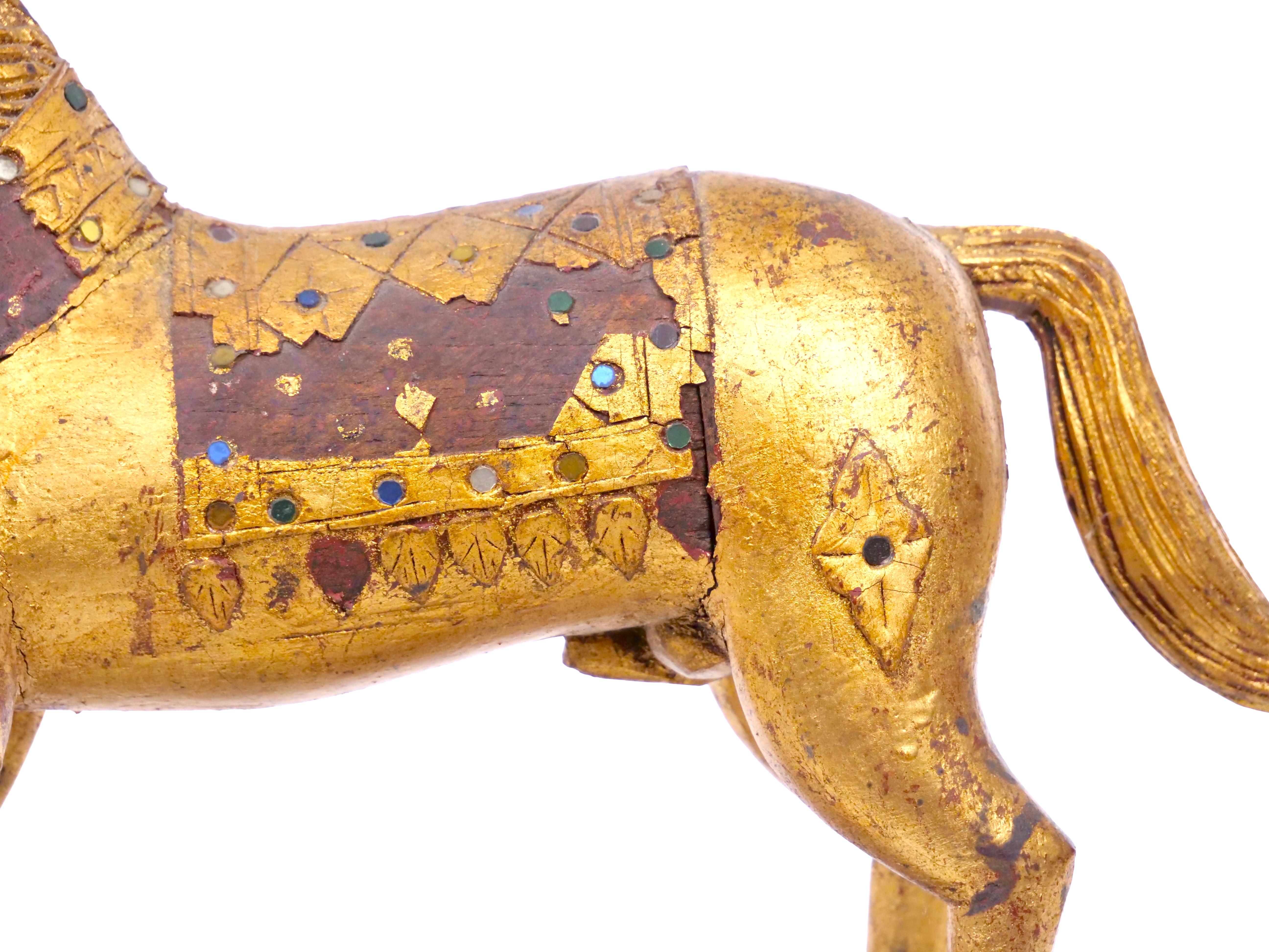 Sculpture d'animal en or doré sculptée à la main/pièce décorative à base en bois en vente 6