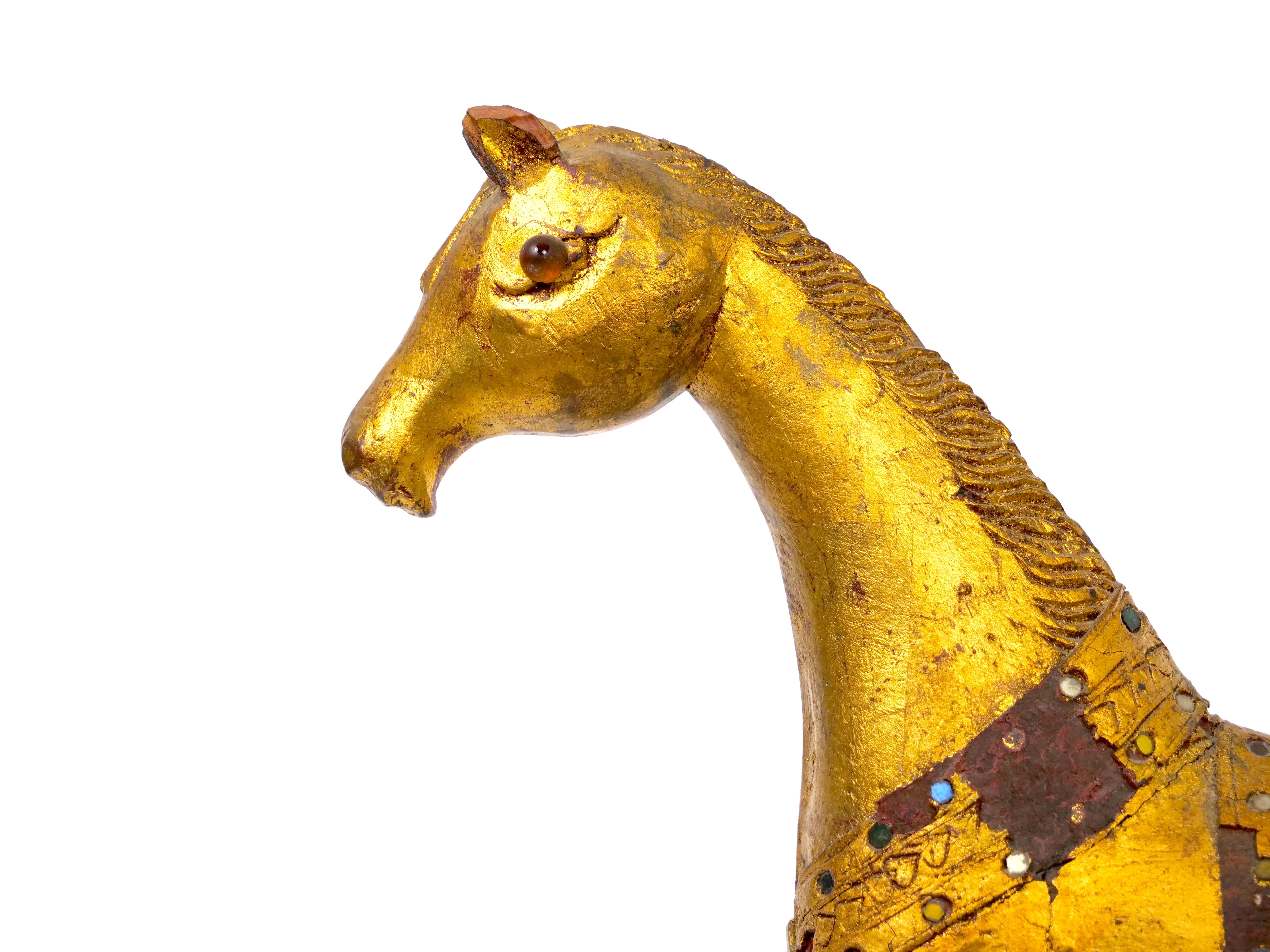Sculpture d'animal en or doré sculptée à la main/pièce décorative à base en bois Bon état - En vente à Tarry Town, NY