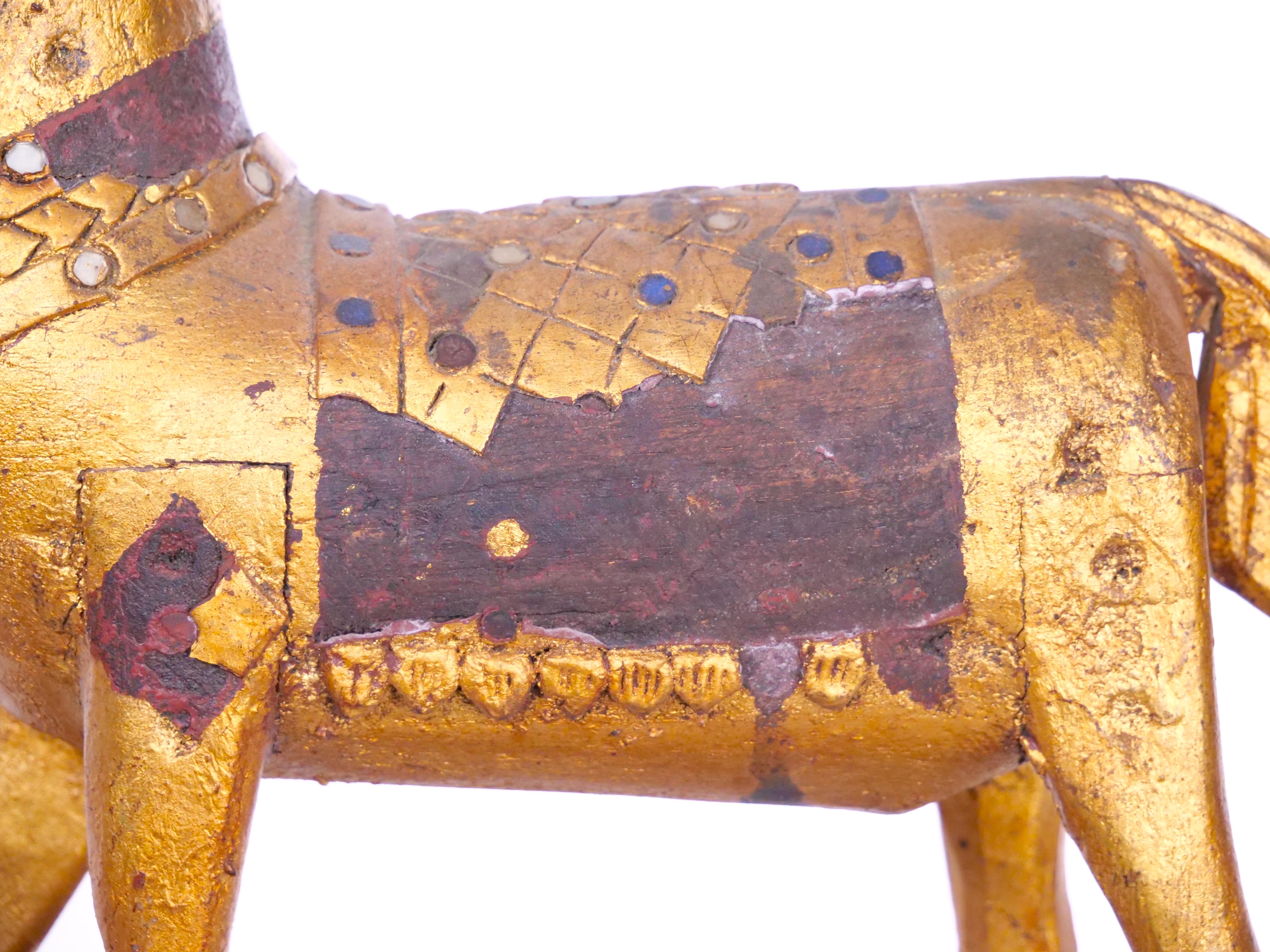  Hand Carved Gilt Gold Animal Sculpture / Wood Base Decorative Piece For Sale 2