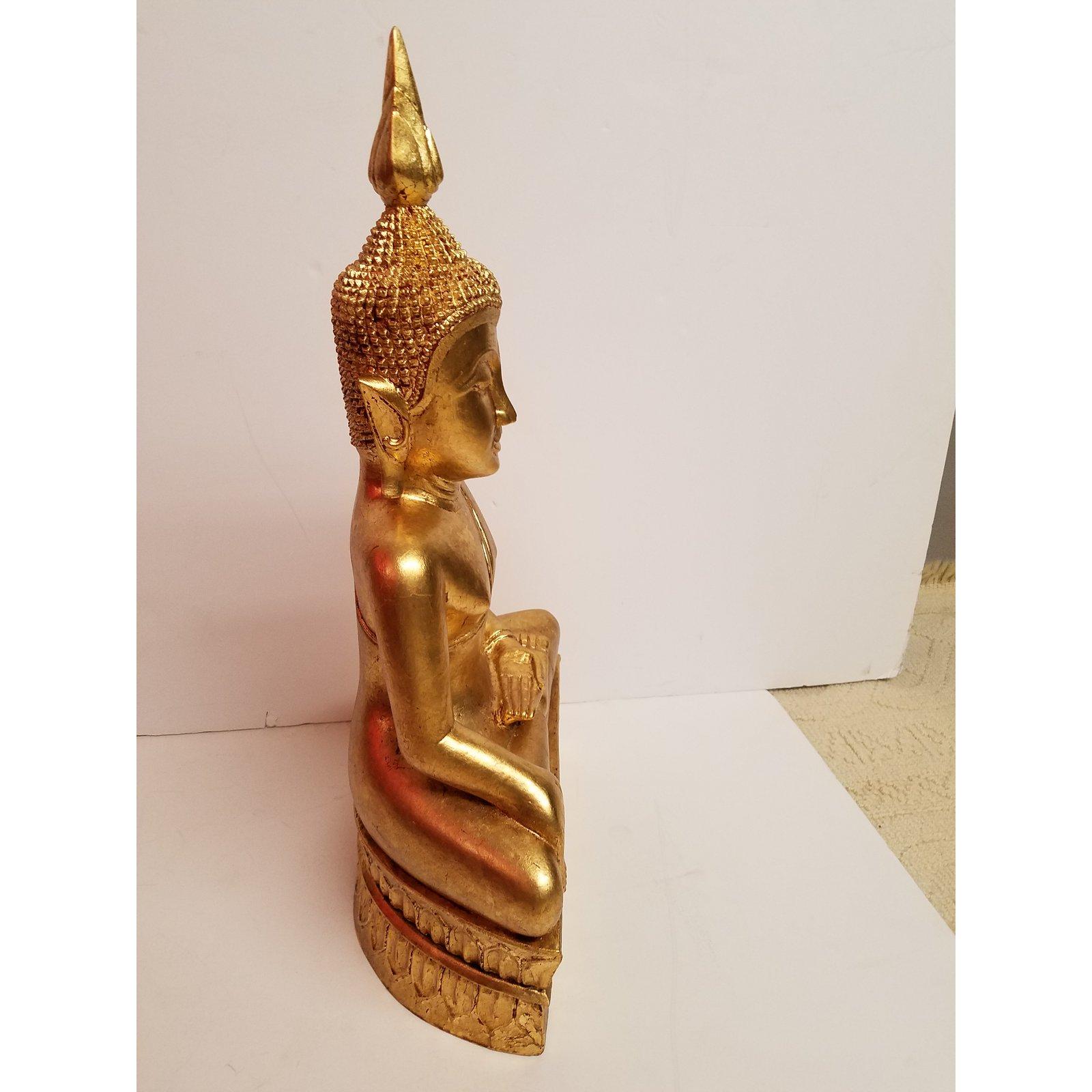 Hand Carved Giltwood Thai Buddha In Excellent Condition In Lambertville, NJ