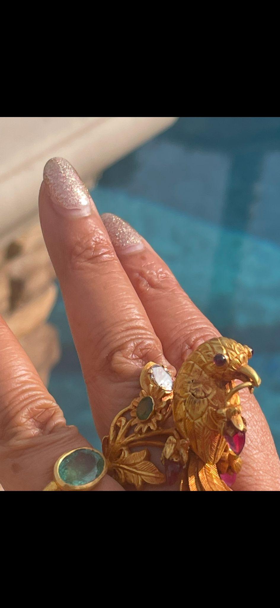 Hand Carved Gold Bird Ring with 15 carats Emerald Ruby Diamond 22k gold custom For Sale 10