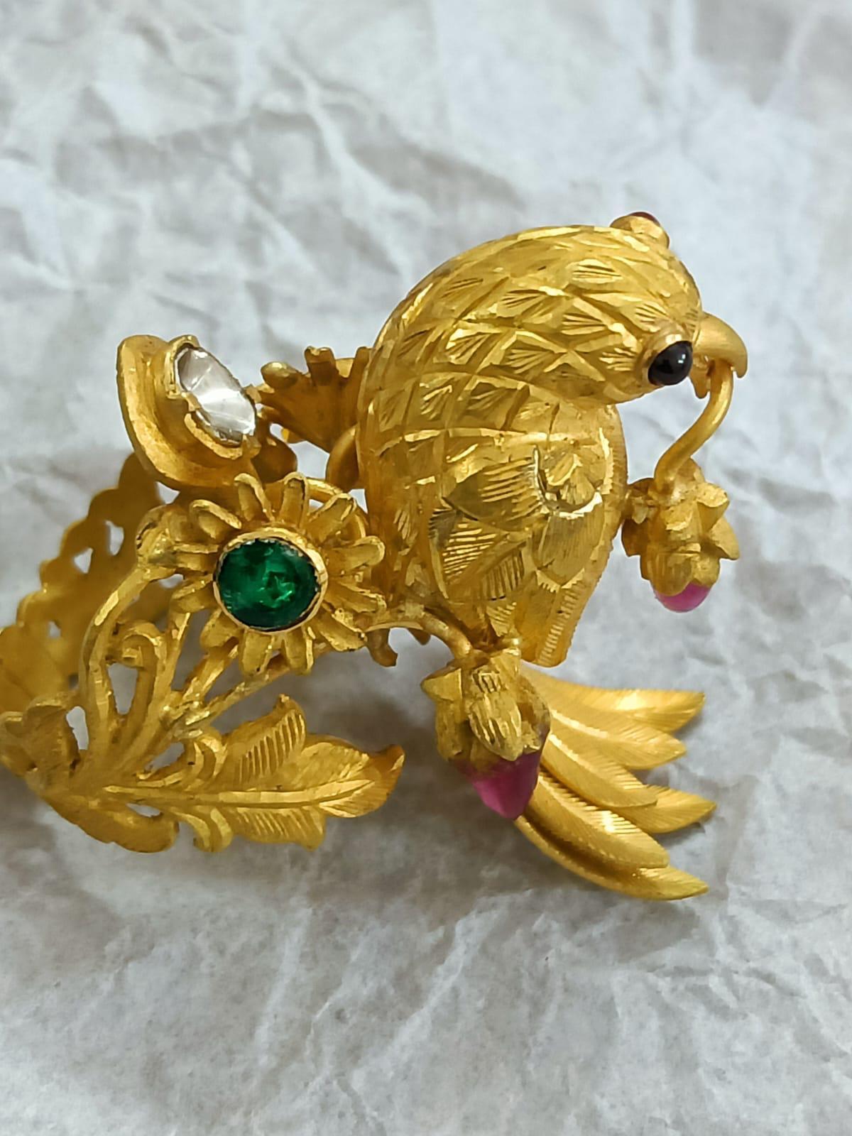 Hand Carved Gold Bird Ring with 15 carats Emerald Ruby Diamond 22k gold custom For Sale 5