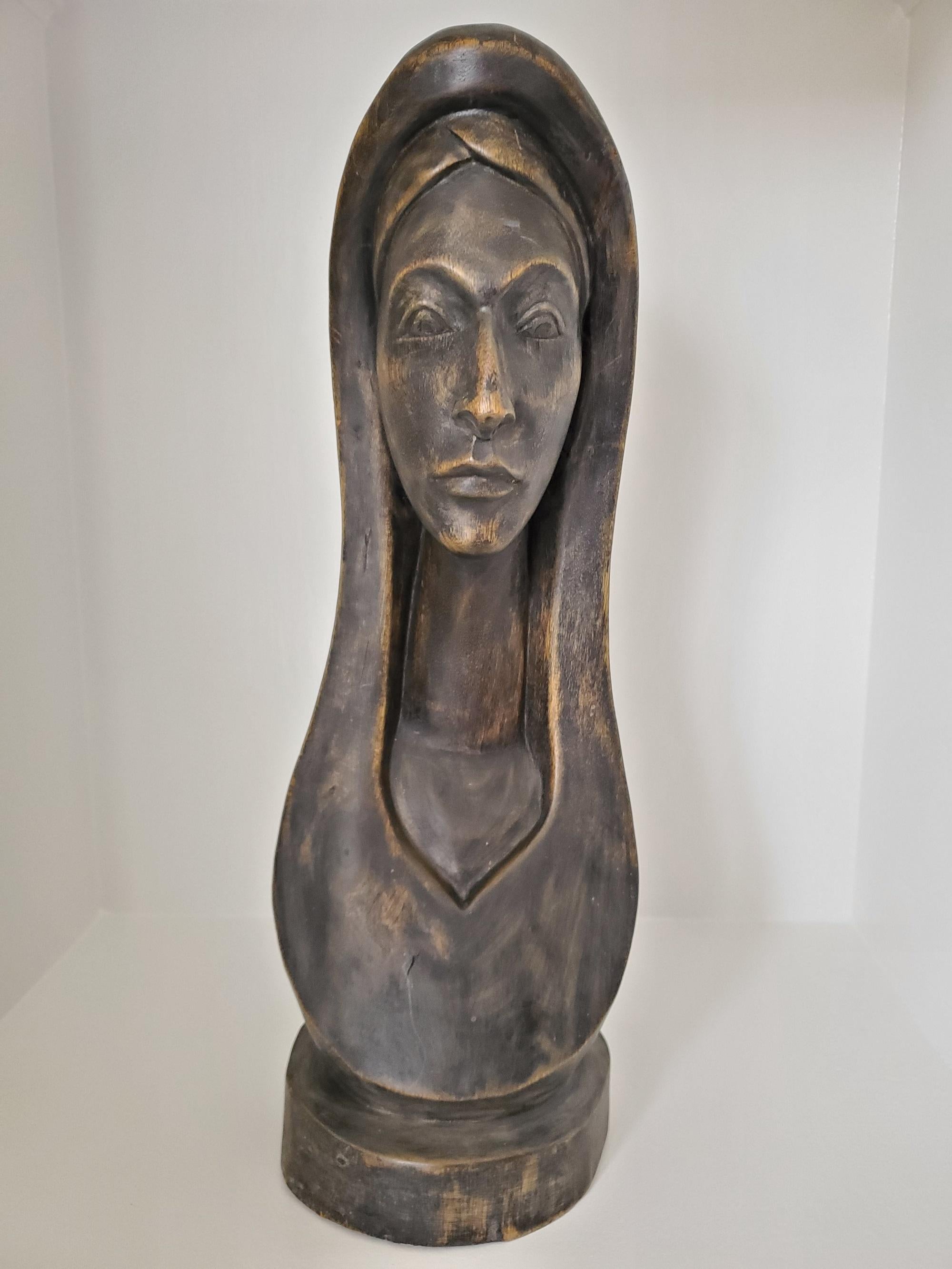 Antike Holzskulptur oder Büste einer Frau oder einer Madonna – handgeschnitzt und bronziert  im Angebot 1
